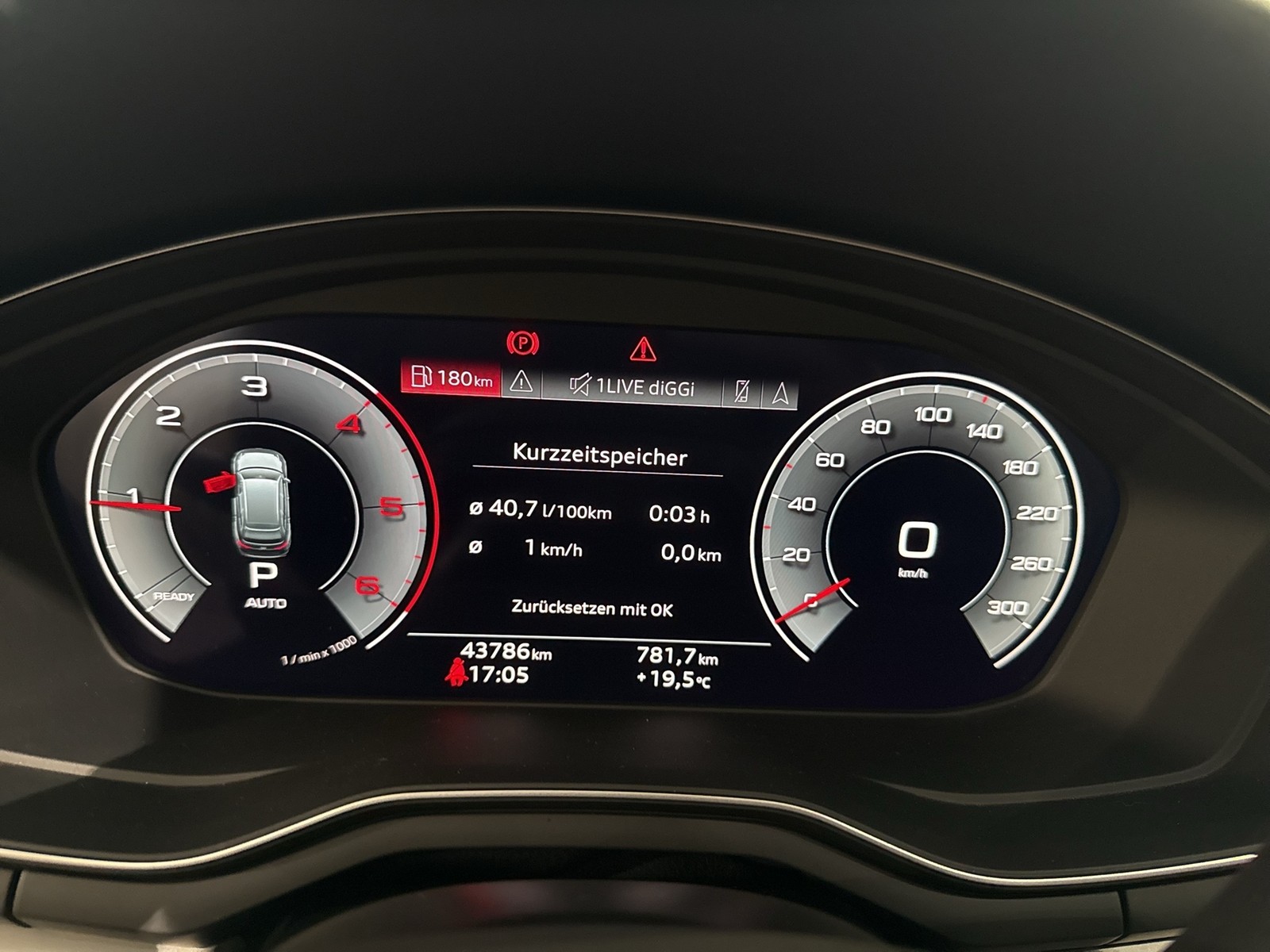 Audi A4 Allroad 50 Qu. PANO STANDHZ. AHK B&O LM19