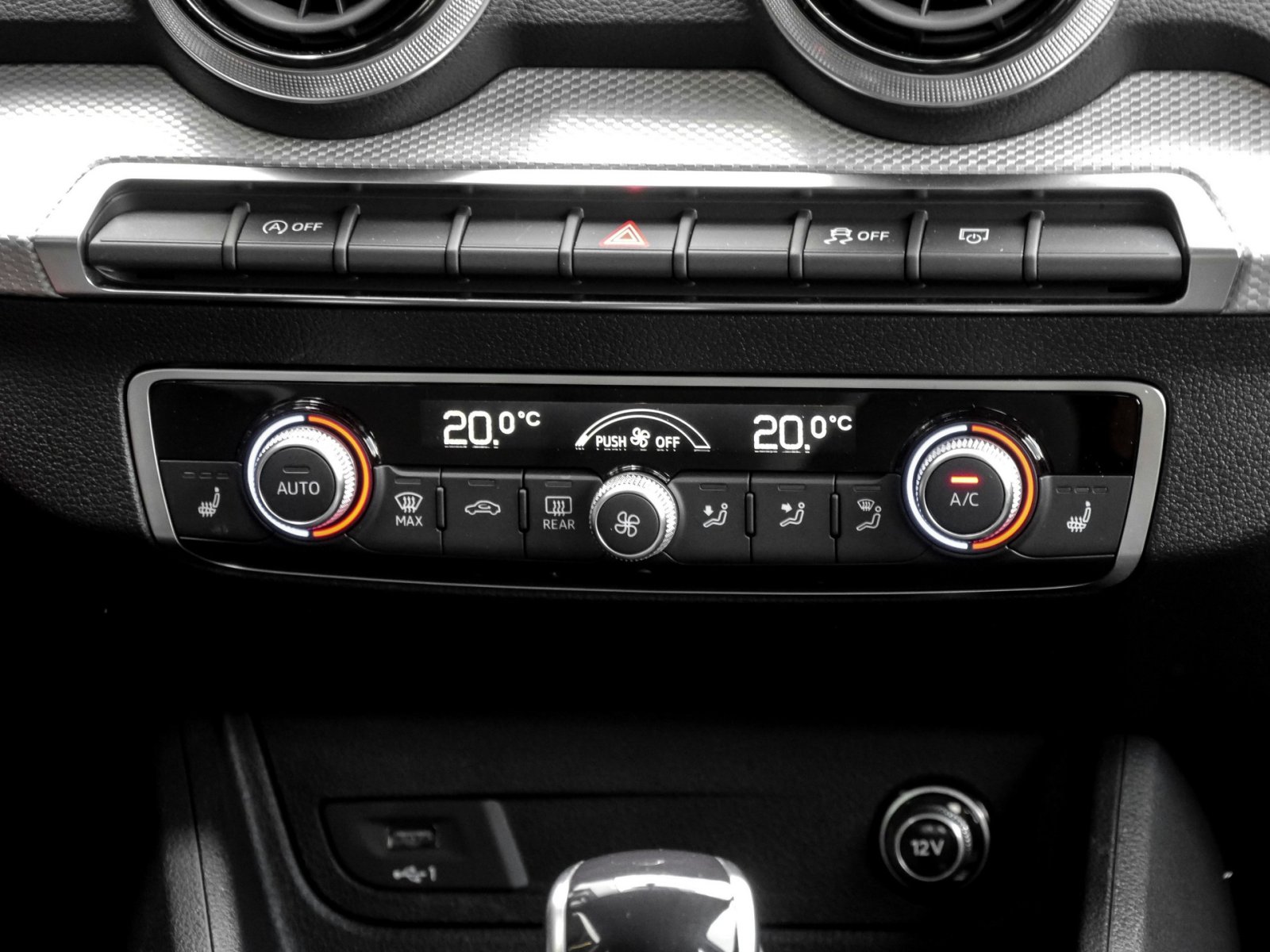 Audi Q2 35 ACC NAVI+ LED SITZHEIZUNG CARPLAY DAB+