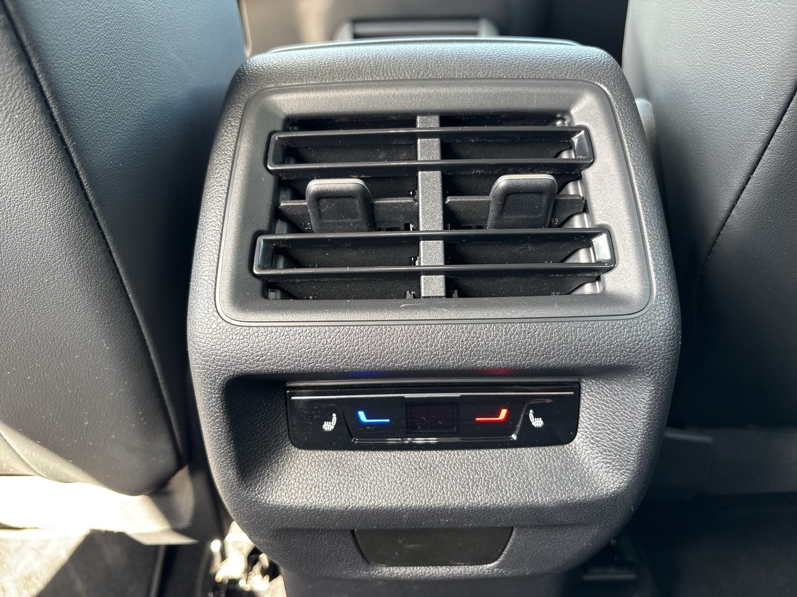 Volkswagen Tayron 1.5 HYBRID LIFE AHK CAM ACC LM18 CARPLAY