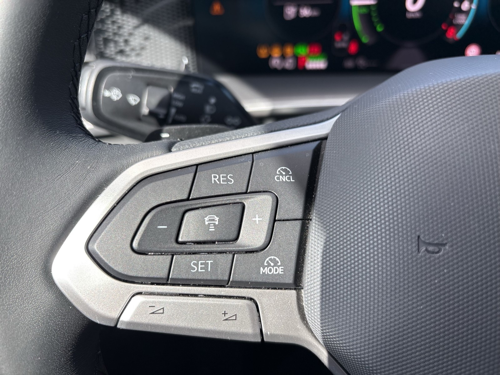 Volkswagen Tayron 1.5 HYBRID LIFE AHK CAM ACC LM18 CARPLAY