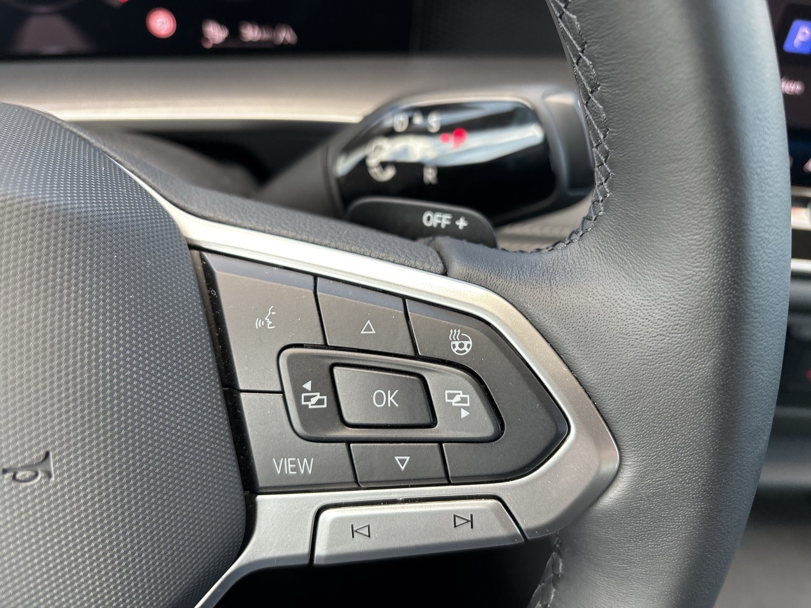 Volkswagen Tayron 1.5 HYBRID LIFE AHK CAM ACC LM18 CARPLAY