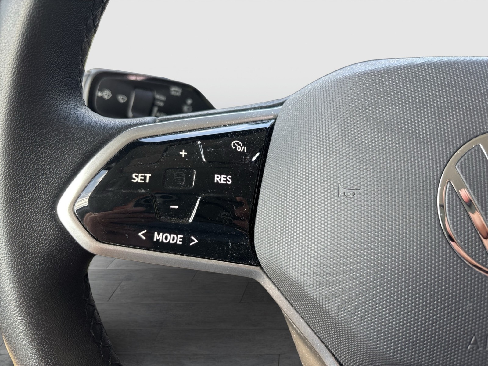 Volkswagen ID.Buzz PRO AHK 360°CAM ALU20 MATRIX eKLAPPE