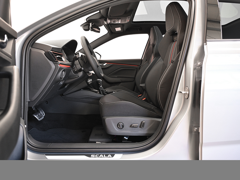 Skoda Scala 1.5 MONTE CARLO DSG AHK PANO NAVI CAM LM18