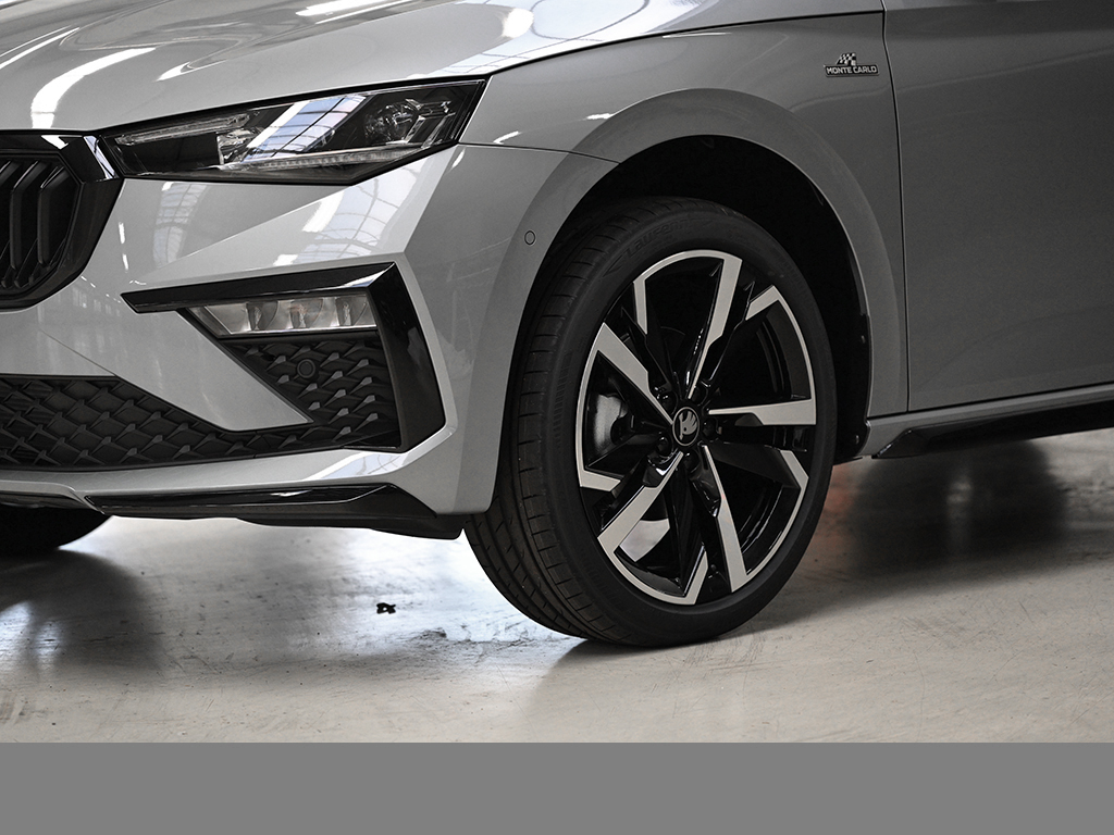 Skoda Scala 1.5 MONTE CARLO DSG AHK PANO NAVI CAM LM18