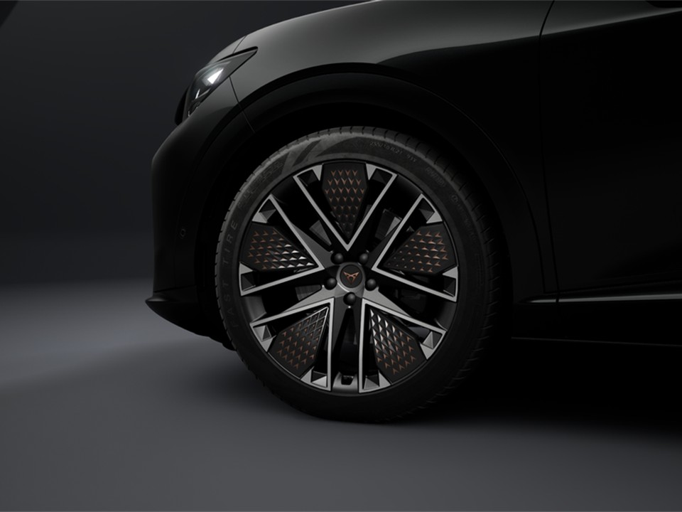 Cupra Tavascan VZ 4DRIVE WÄRMEPUMPE eSITZE LEDER PANO