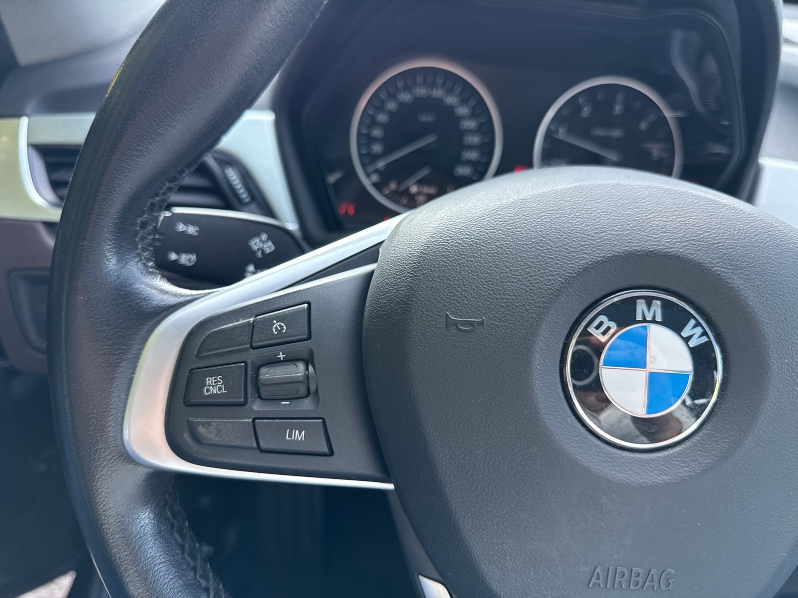 BMW X1 20 d xLine 4X4 LEDER PANO eSITZE ALU18 NAVI