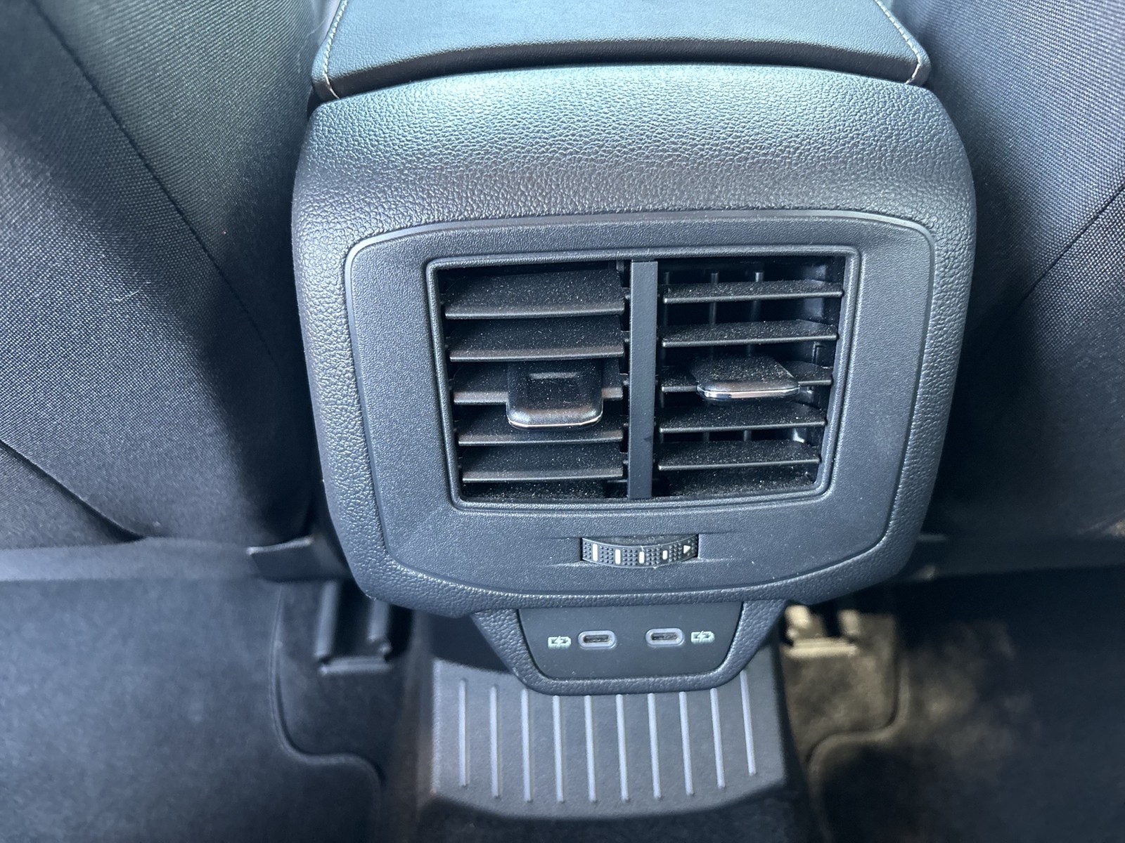 Volkswagen T-Roc 1.0 STYLE AHK ACC ALU CARPLAY LED+ SITZHEIZ