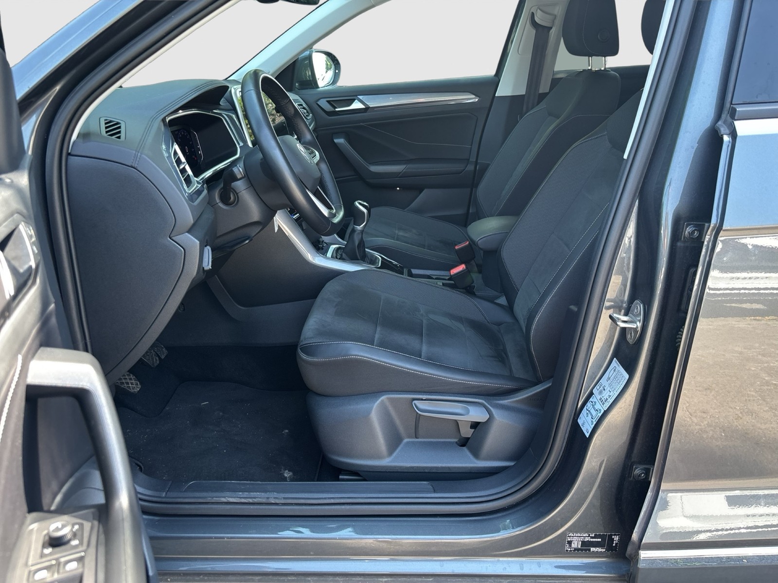 Volkswagen T-Roc 1.0 STYLE AHK ACC ALU CARPLAY LED+ SITZHEIZ