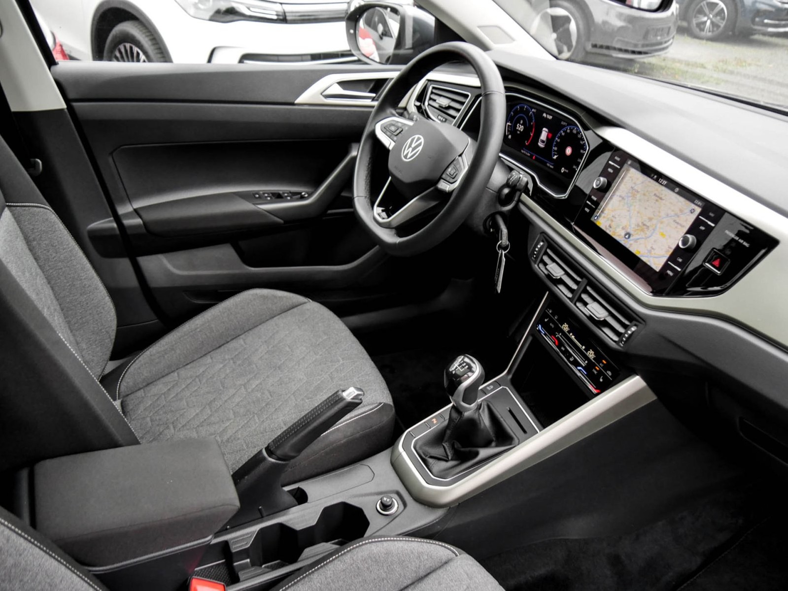 Volkswagen Taigo 1.0 MOVE PANO CAM NAVI ALU SITZHEIZUNG LED