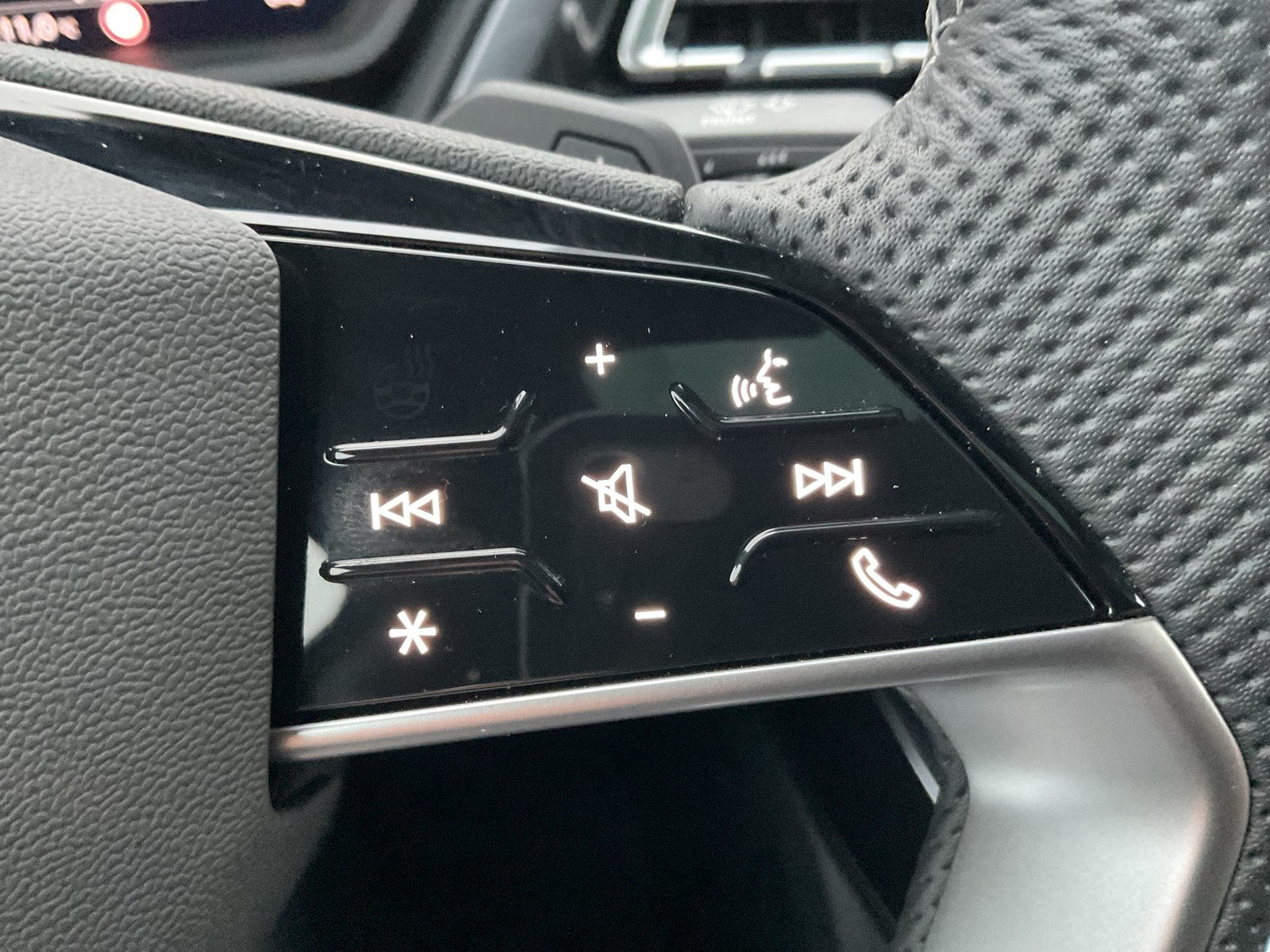 Audi Q4 e-tron Sportback 45 quattro S LINE PANO LM21