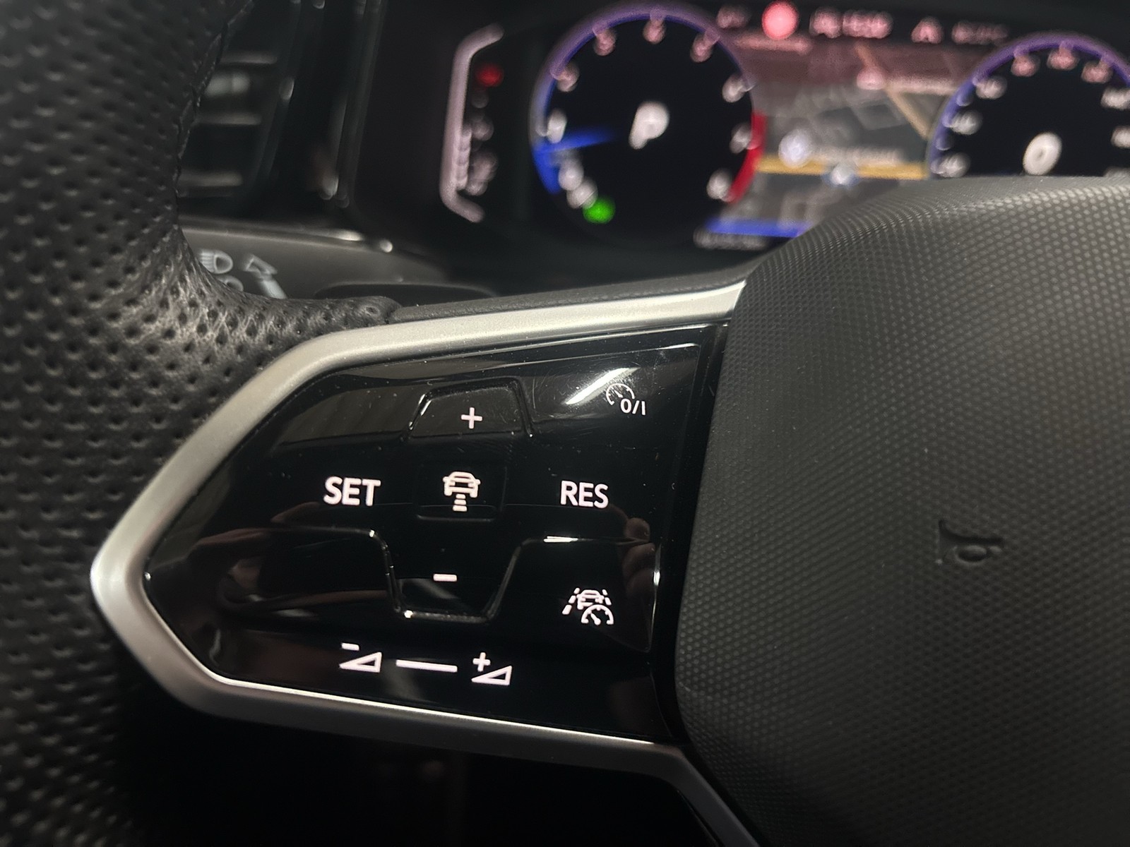 Volkswagen T-Roc Cabrio 1.5 R-LINE BLACK STYLE KAMERA NAVI LEDER