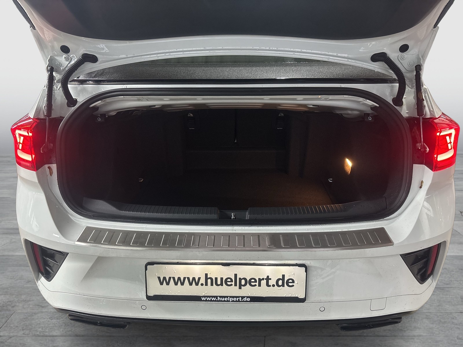 Volkswagen T-Roc Cabrio 1.5 R-LINE BLACK STYLE KAMERA NAVI LEDER