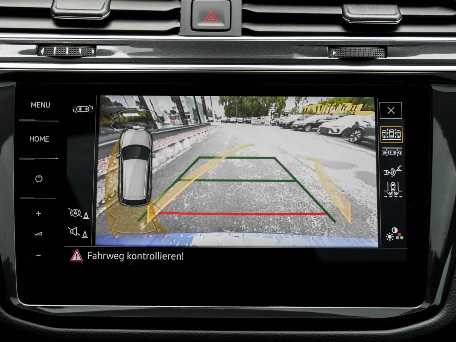 Volkswagen Tiguan 1.5 R-LINE PANO AHK CAM ACC LM19 NAVI