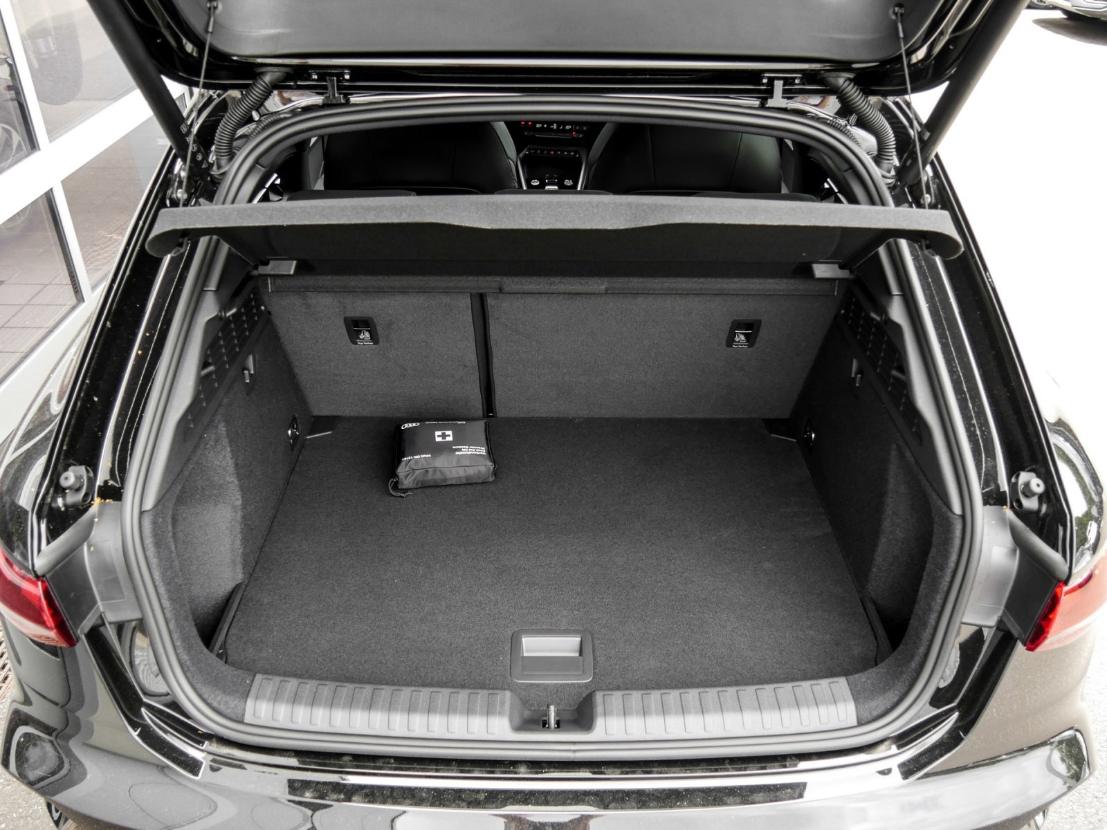 Audi A3 Sportback 35 TFSI S tronic S Line AHK+Komfortpaket+LED+Assistenzpaket+