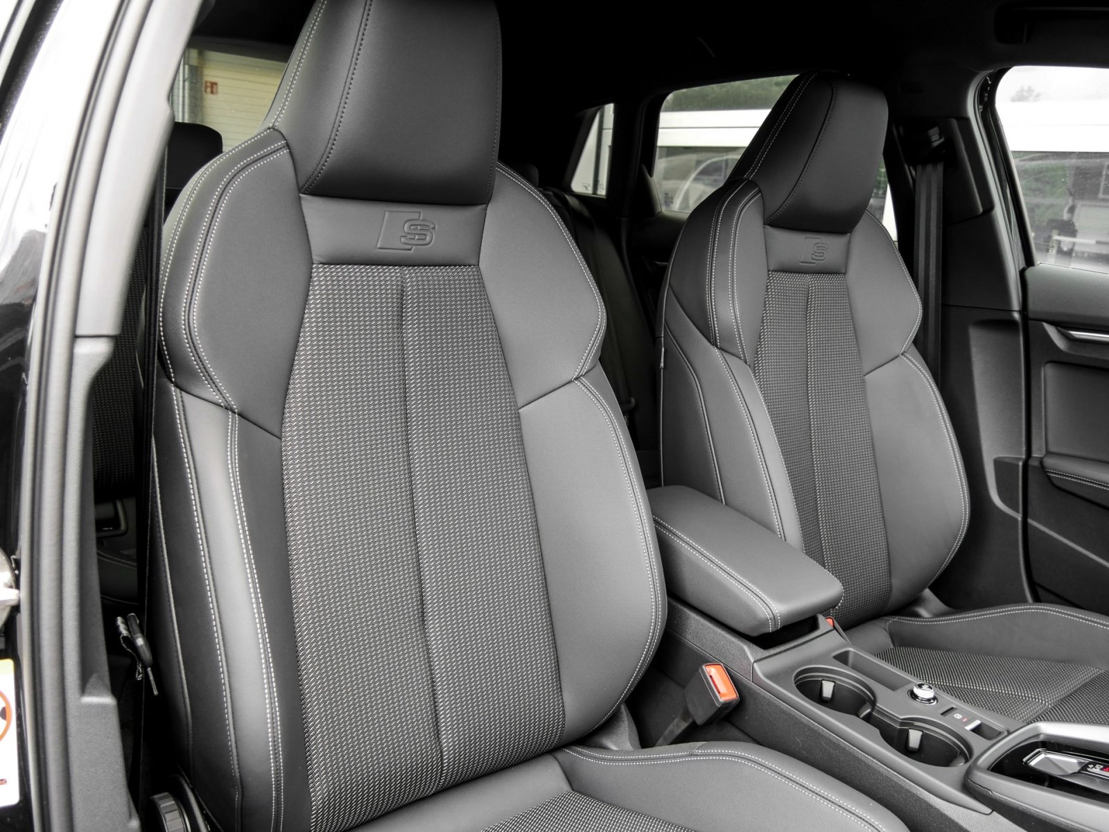 Audi A3 Sportback 35 TFSI S tronic S Line AHK+Komfortpaket+LED+Assistenzpaket+