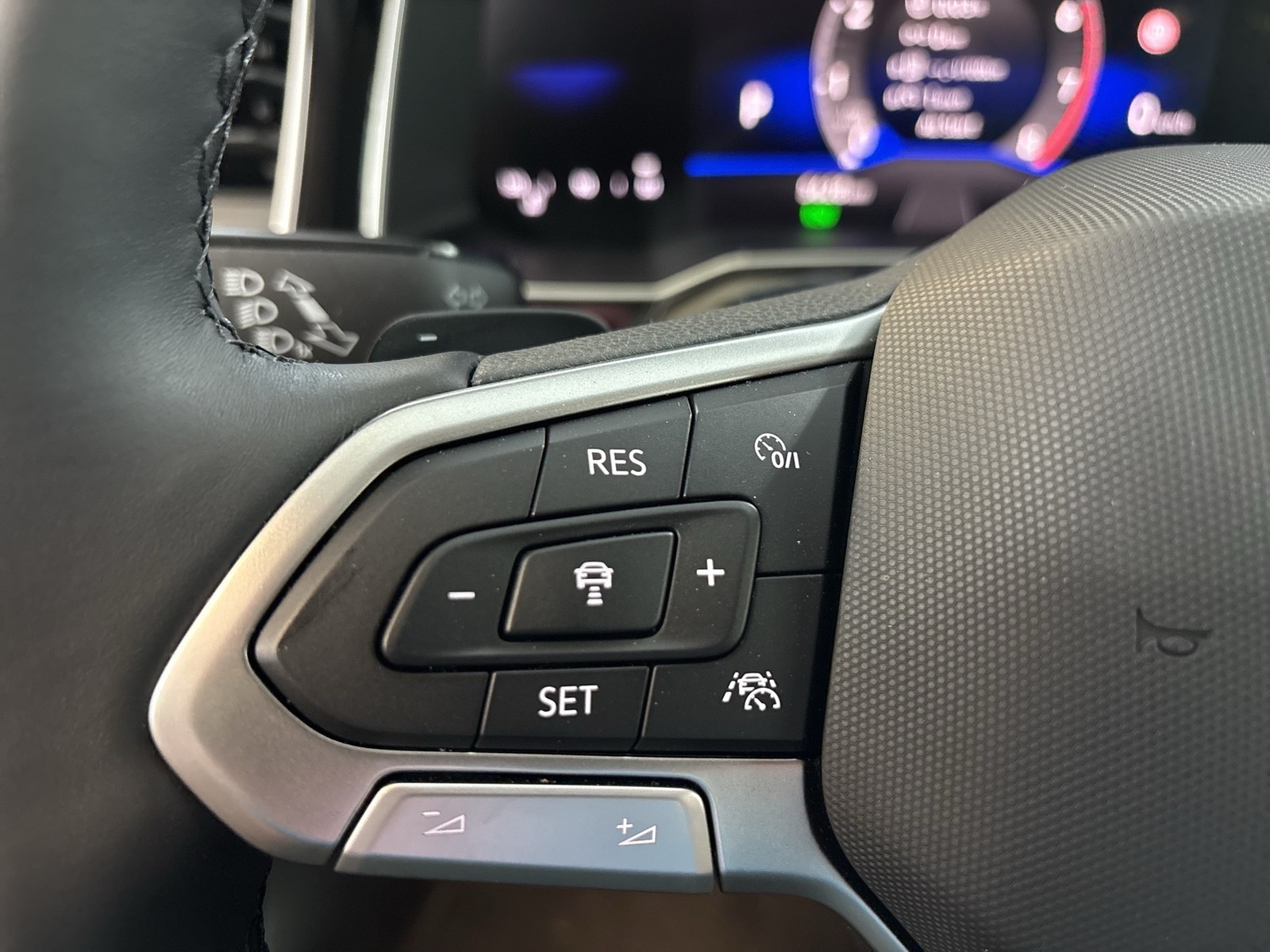 Volkswagen Taigo 1.5 GOAL ACC LM17 CARPLAY SITZHEIZUNG LED
