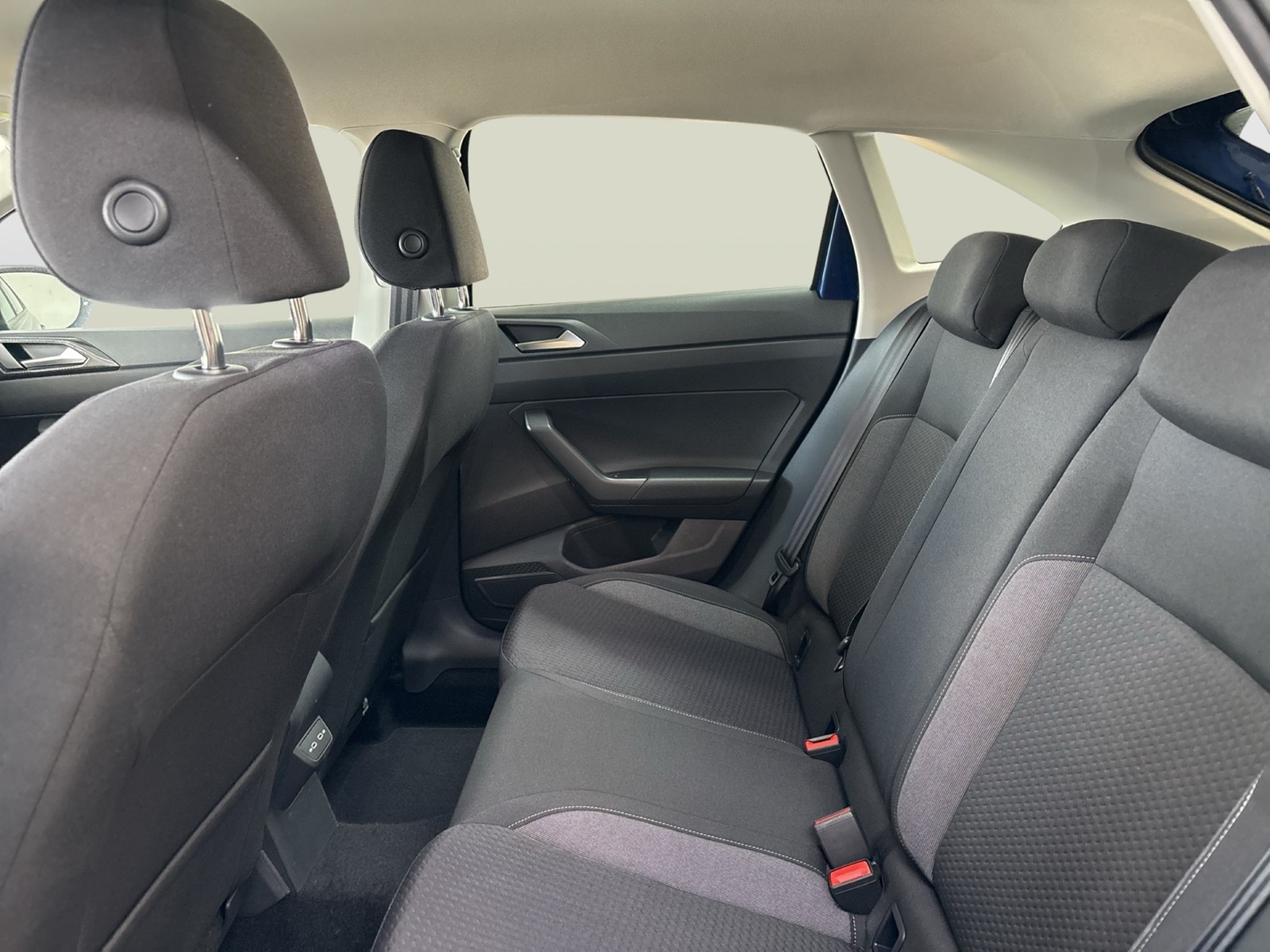 Volkswagen Taigo 1.0 LIFE NAVI ALU CARPLAY SITZHEIZUNG LED