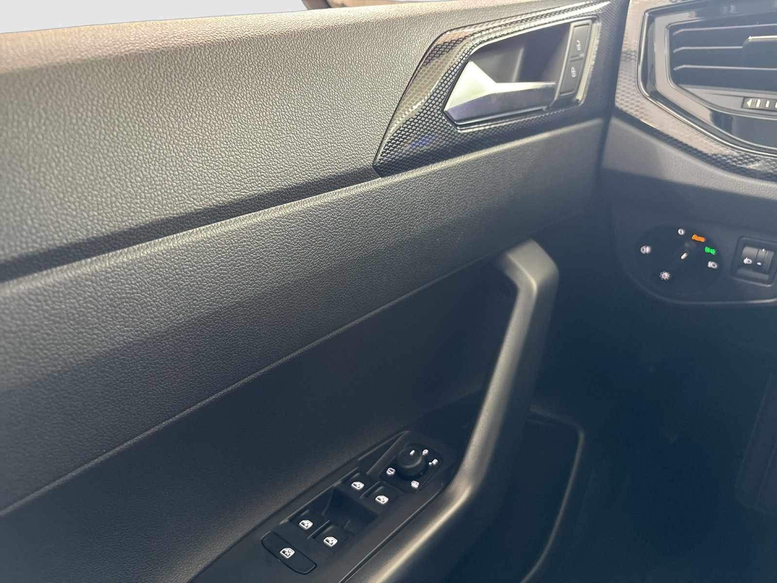 Volkswagen Taigo 1.0 LIFE NAVI ALU CARPLAY SITZHEIZUNG LED