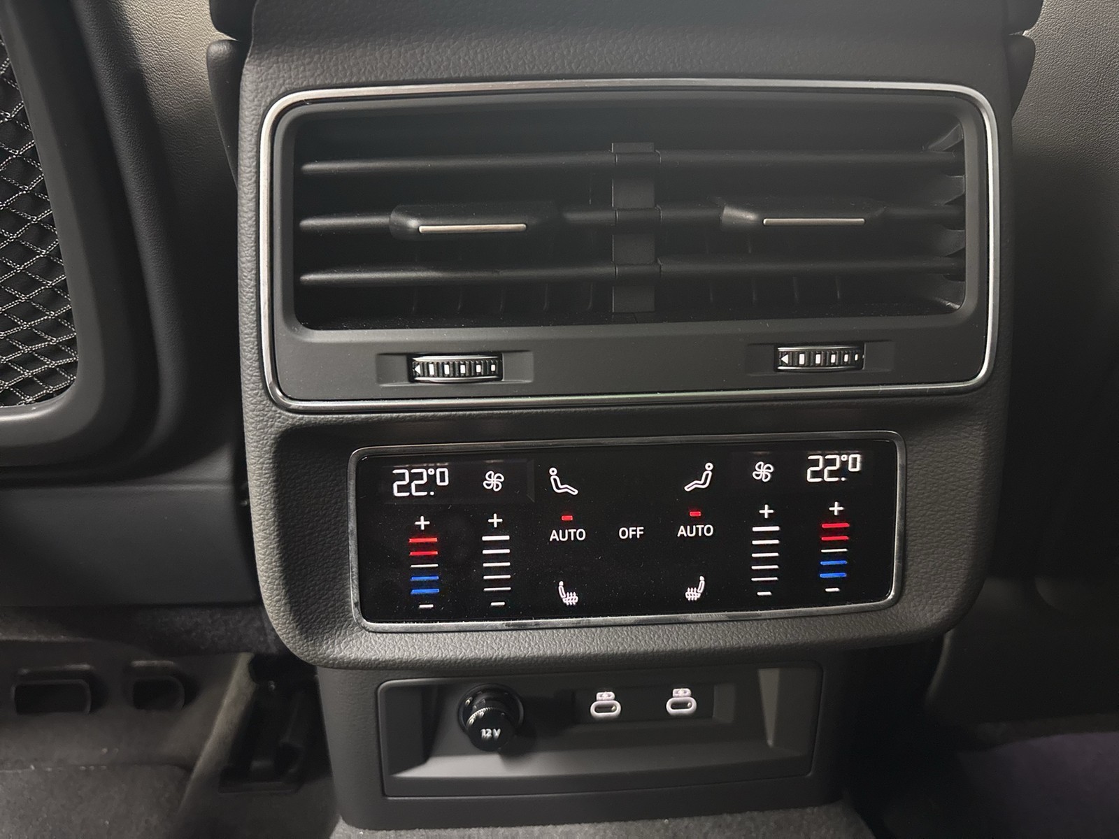 Audi SQ8 quattro PANO STANDHZ. B&O AHK 360°CAM LM23