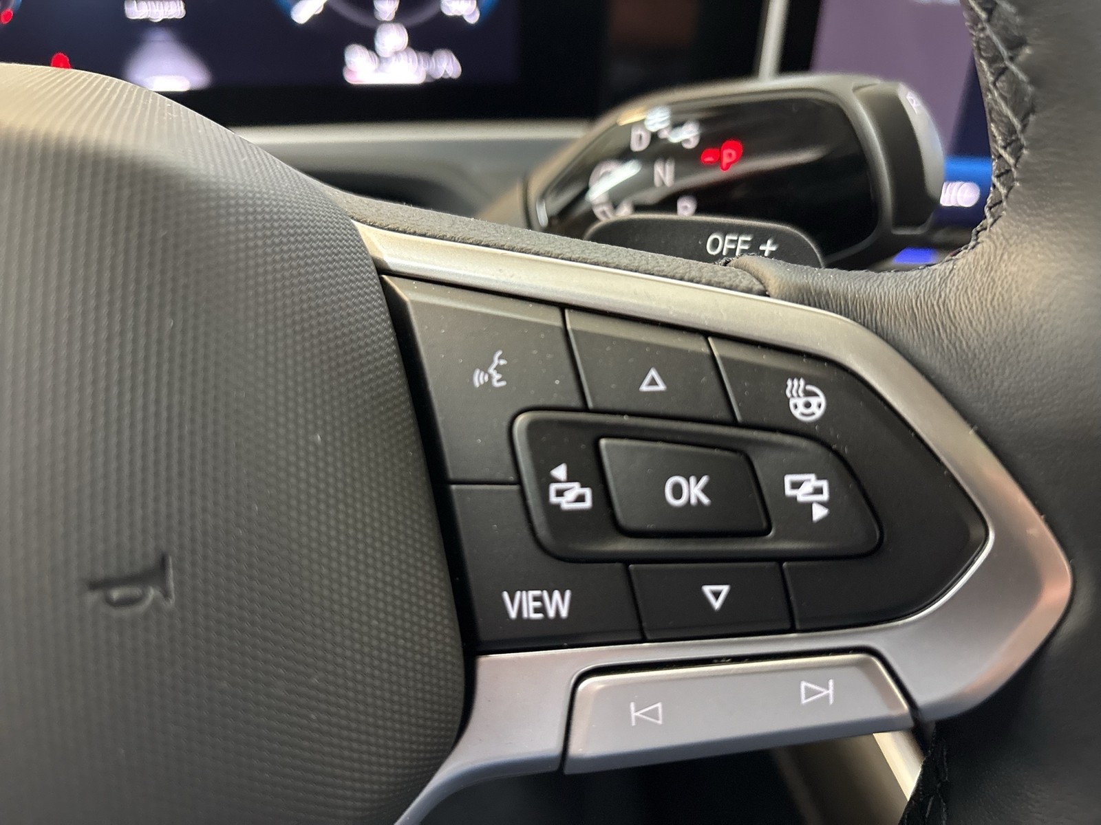 Volkswagen Passat Variant 1.5 HYBRID ELEGANCE 360CAM HEADUP