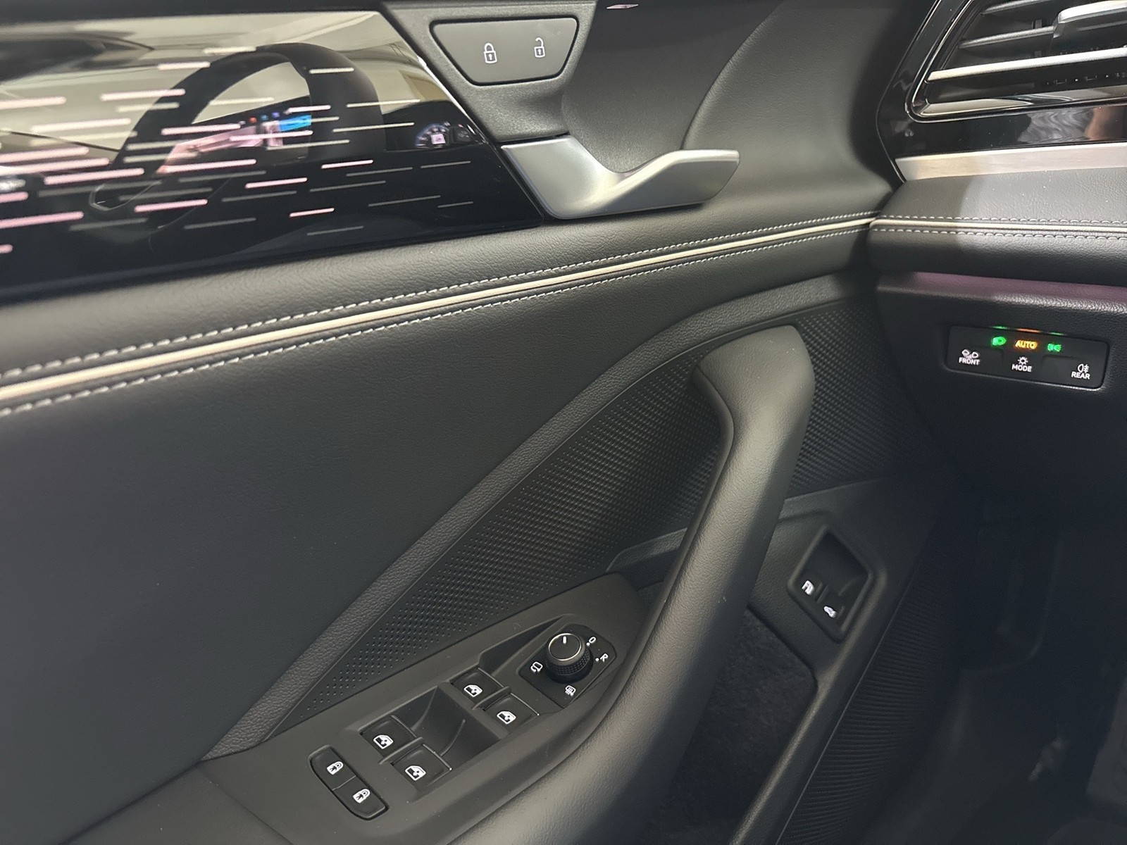 Volkswagen Passat Variant 1.5 HYBRID ELEGANCE 360CAM HEADUP