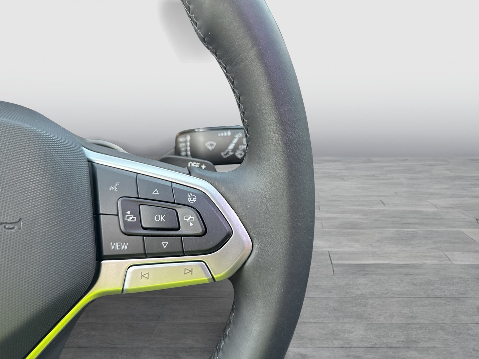 Volkswagen Golf 1.5 STYLE DSG PANO MATRIXLED KEYLESS LM18