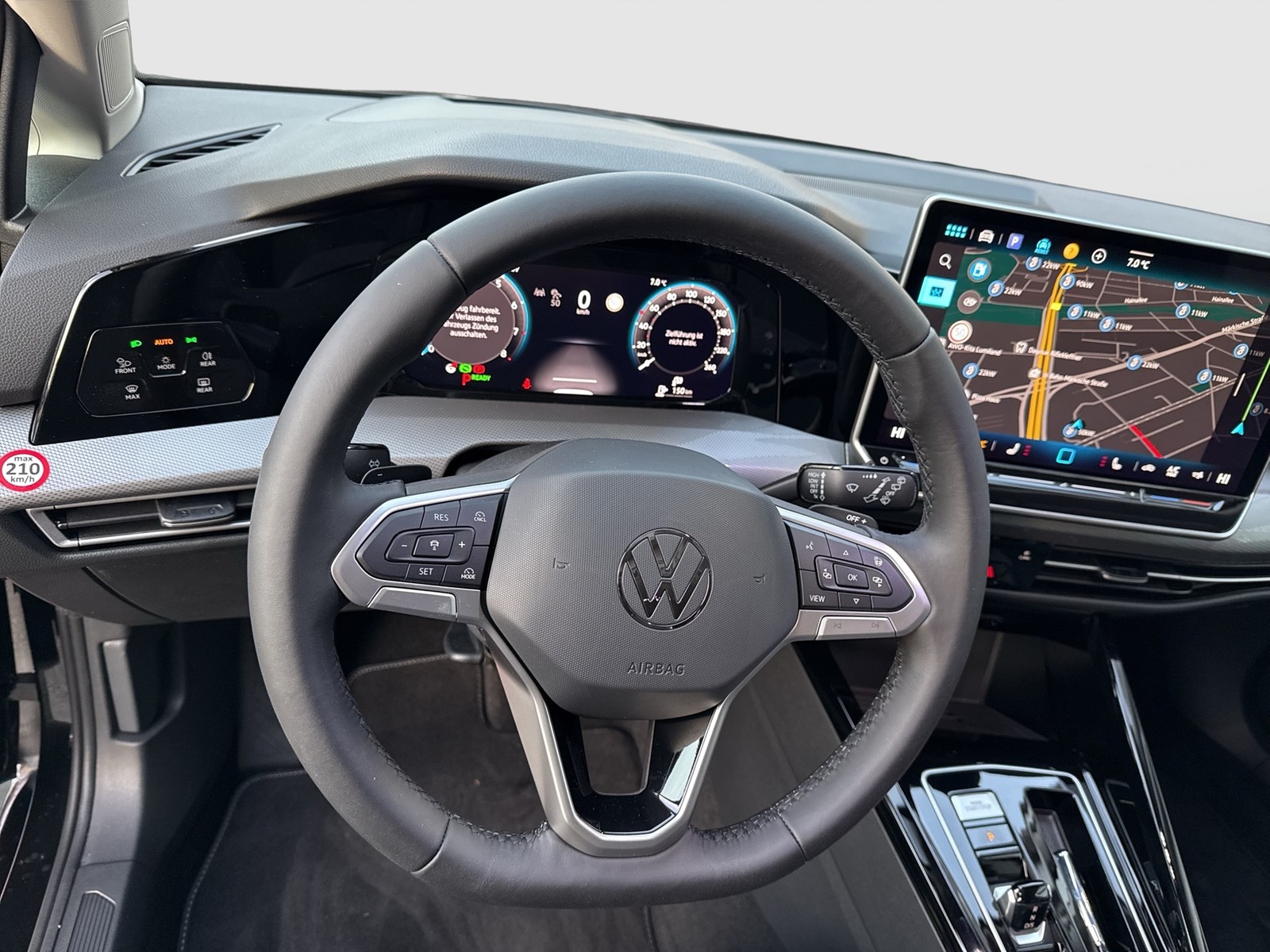 Volkswagen Golf 1.5 STYLE DSG PANO MATRIXLED KEYLESS LM18