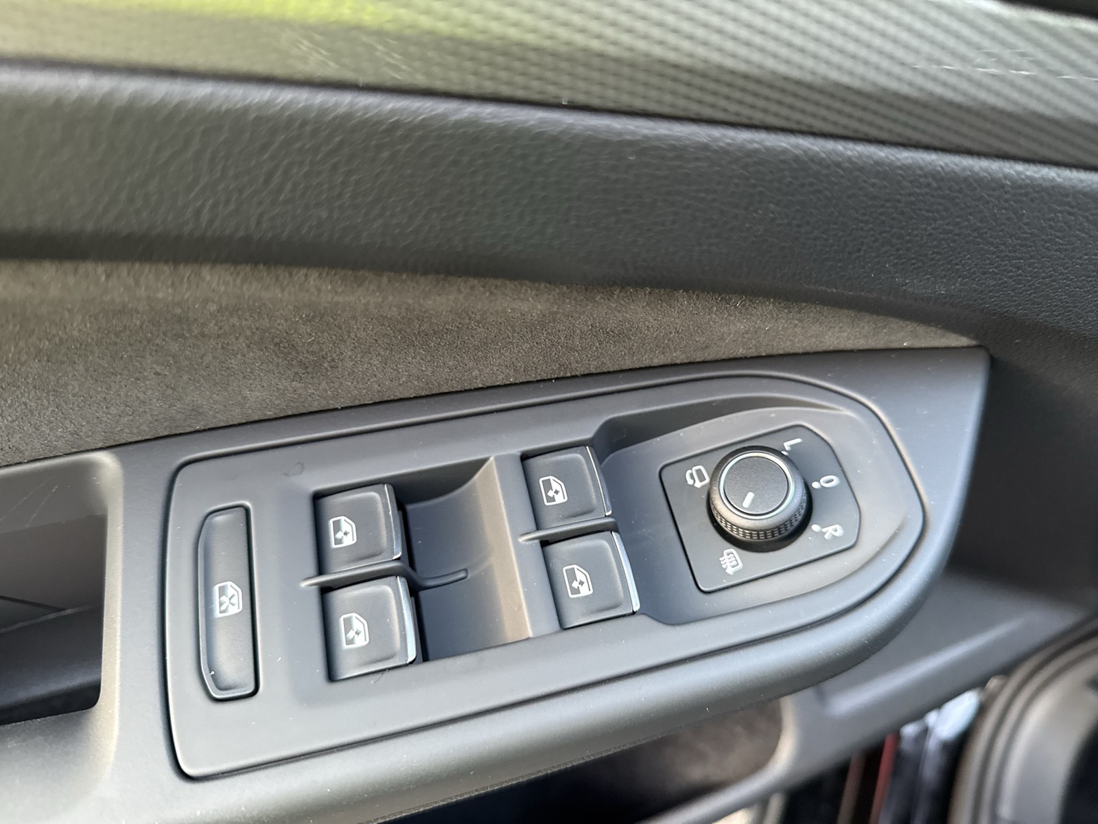 Volkswagen Golf 1.5 STYLE DSG PANO MATRIXLED KEYLESS LM18