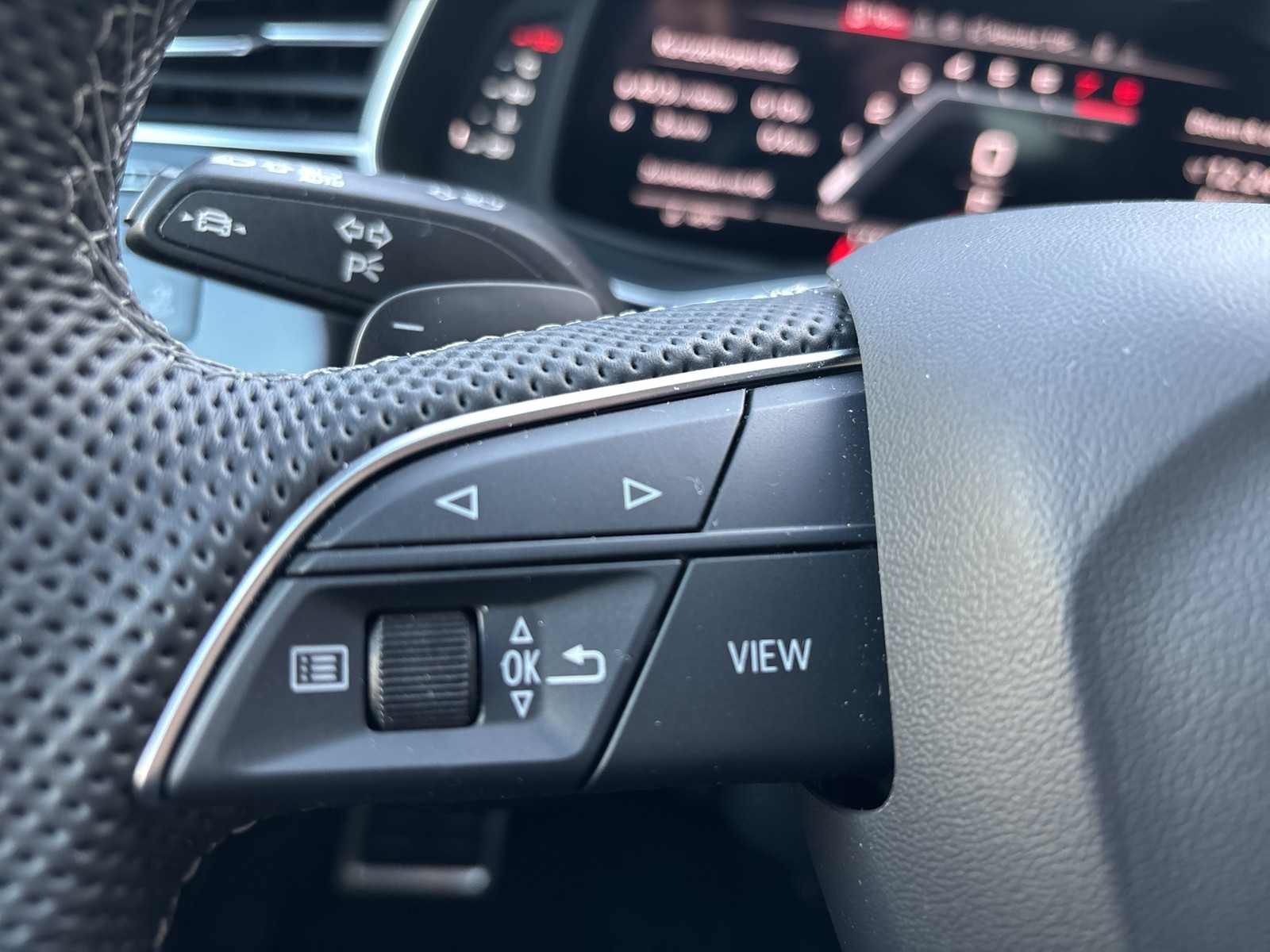 Audi SQ8 quattro PANO B&O AHK CAM LM22 HEAD-UP ACC