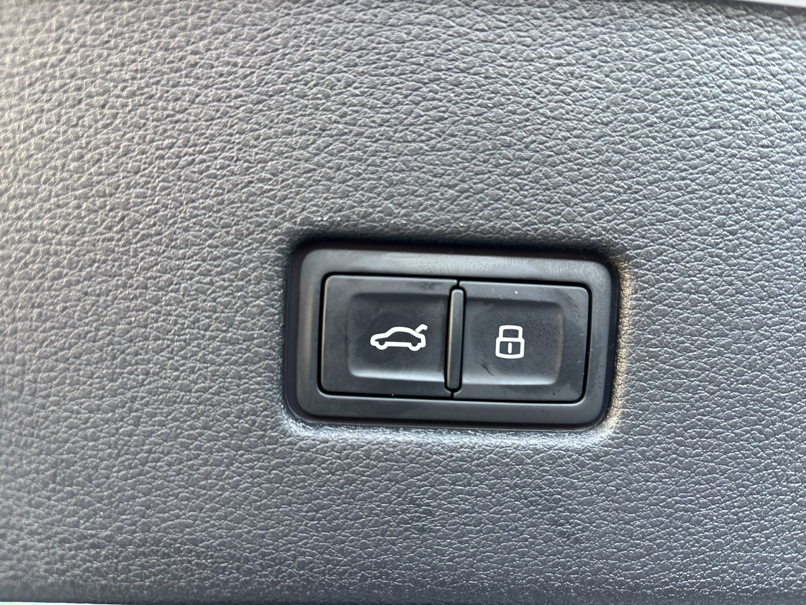 Audi SQ8 quattro PANO B&O AHK CAM LM22 HEAD-UP ACC