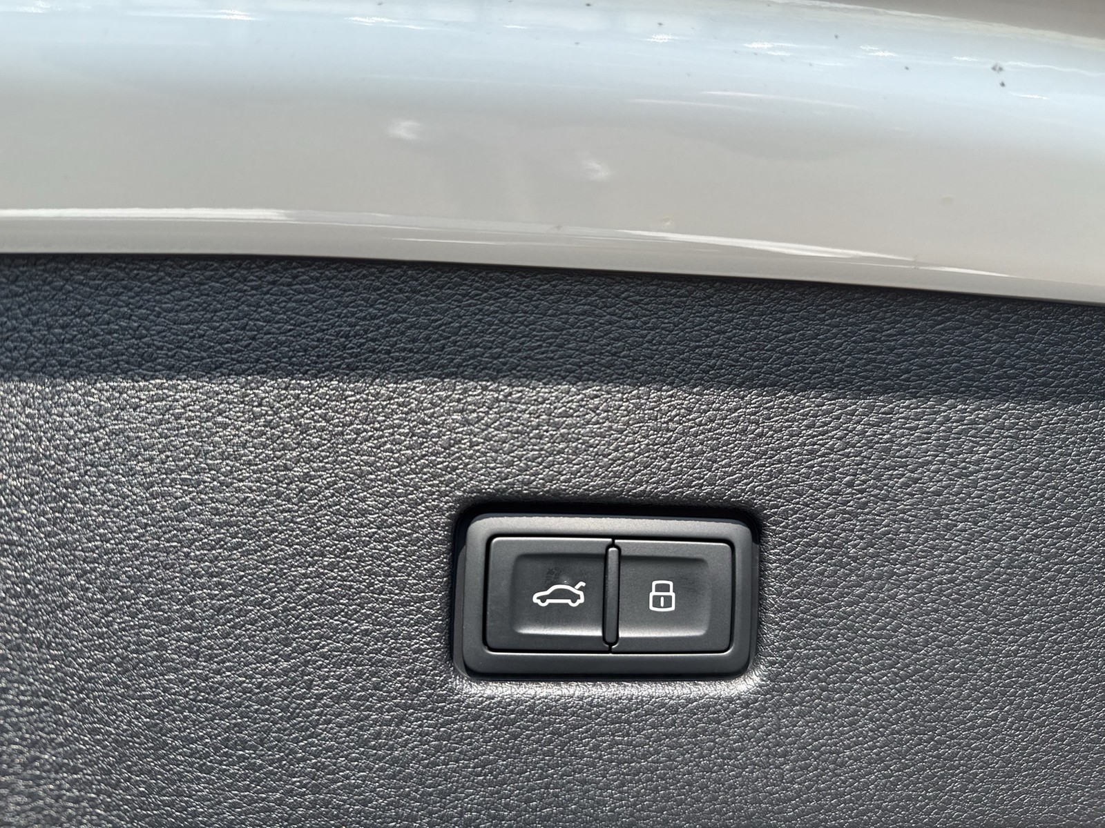 Audi SQ8 quattro PANO B&O AHK CAM LM22 HEAD-UP ACC