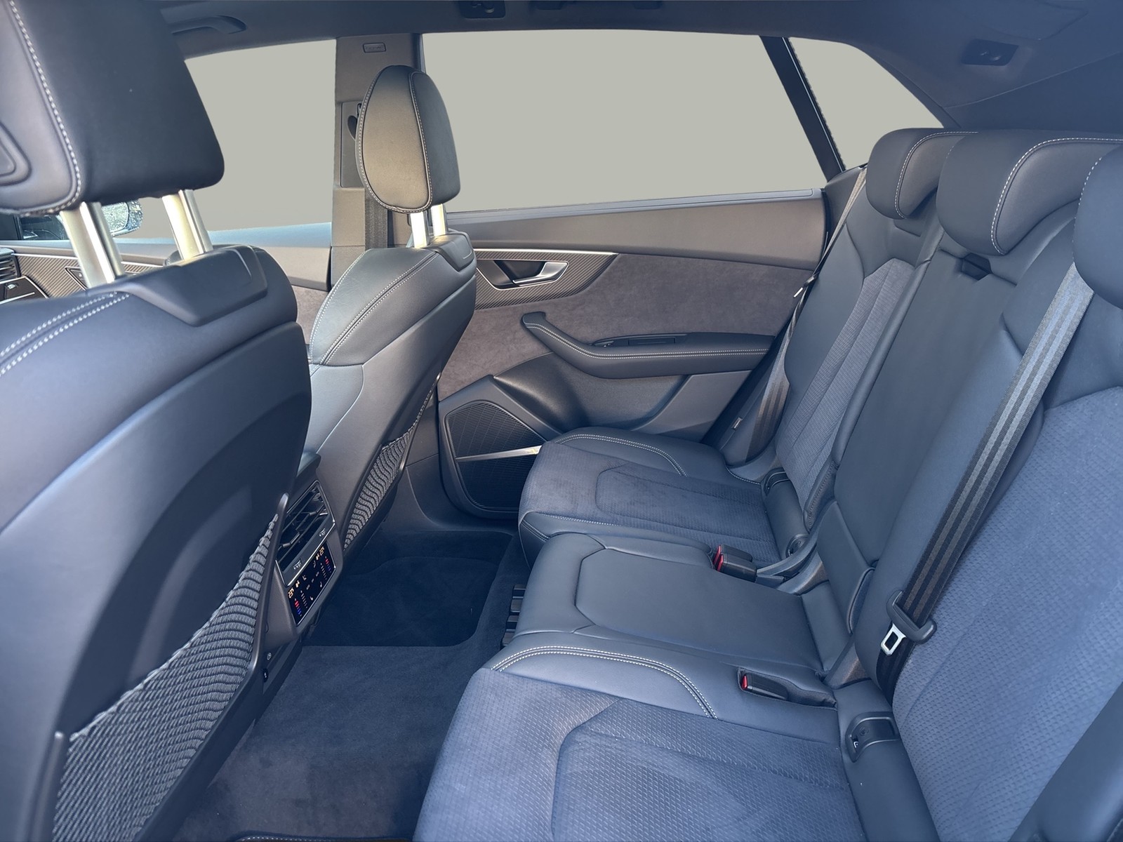 Audi SQ8 quattro PANO B&O AHK CAM LM22 HEAD-UP ACC