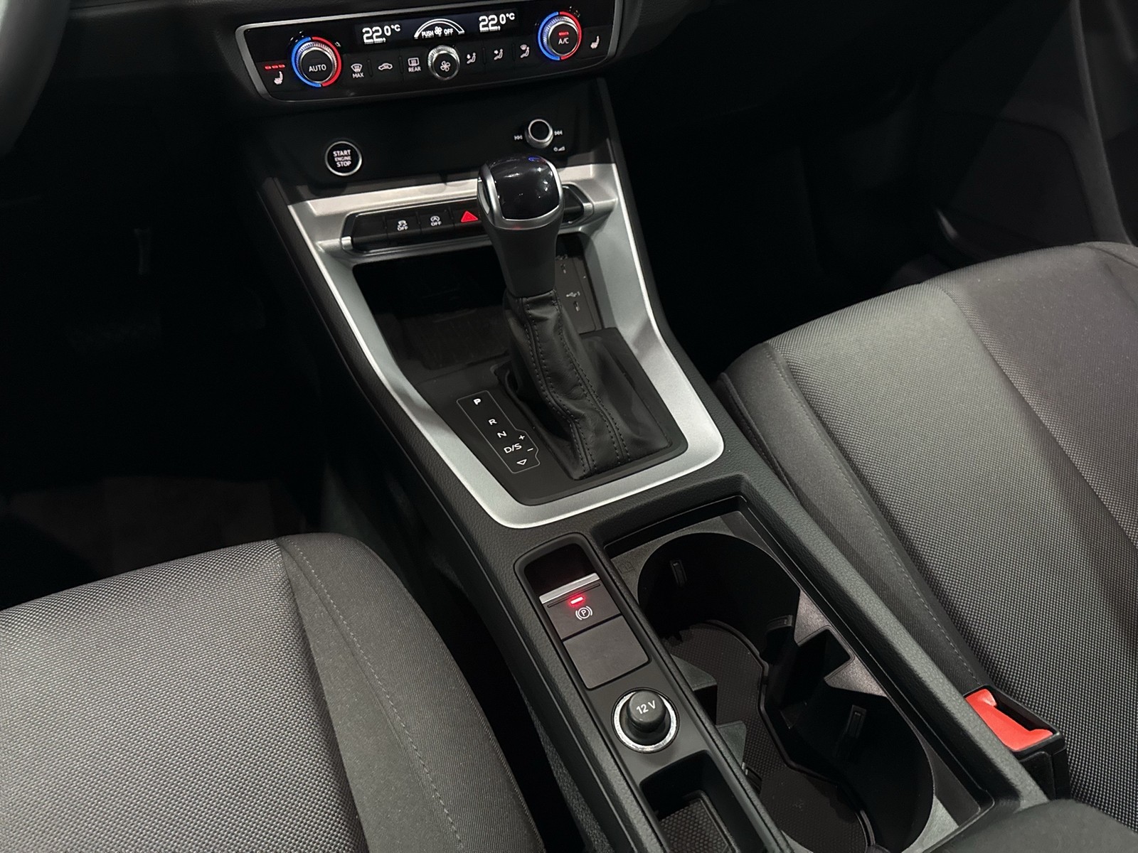 Audi Q3 40 quattro advanced KAMERA ALU18" eKLAPPE NAVI+ ACC