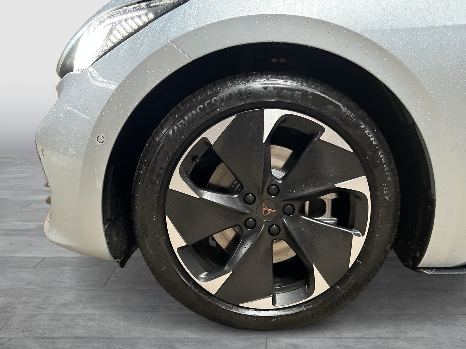 Cupra Born EDITION DYNAMIC 360CAM ACC LM19 NAVI SITZHZ