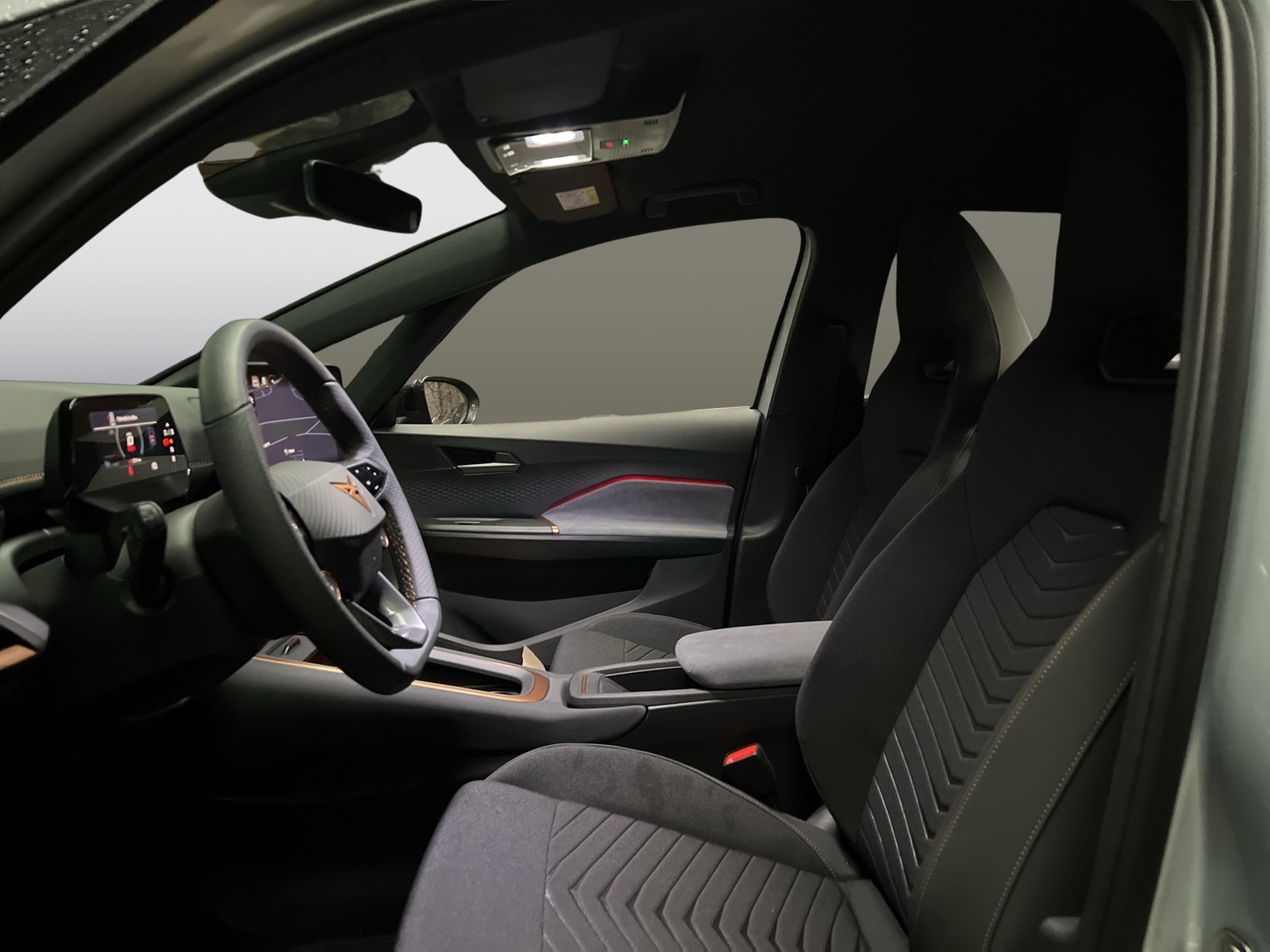 Cupra Born EDITION DYNAMIC 360CAM ACC LM19 NAVI SITZHZ