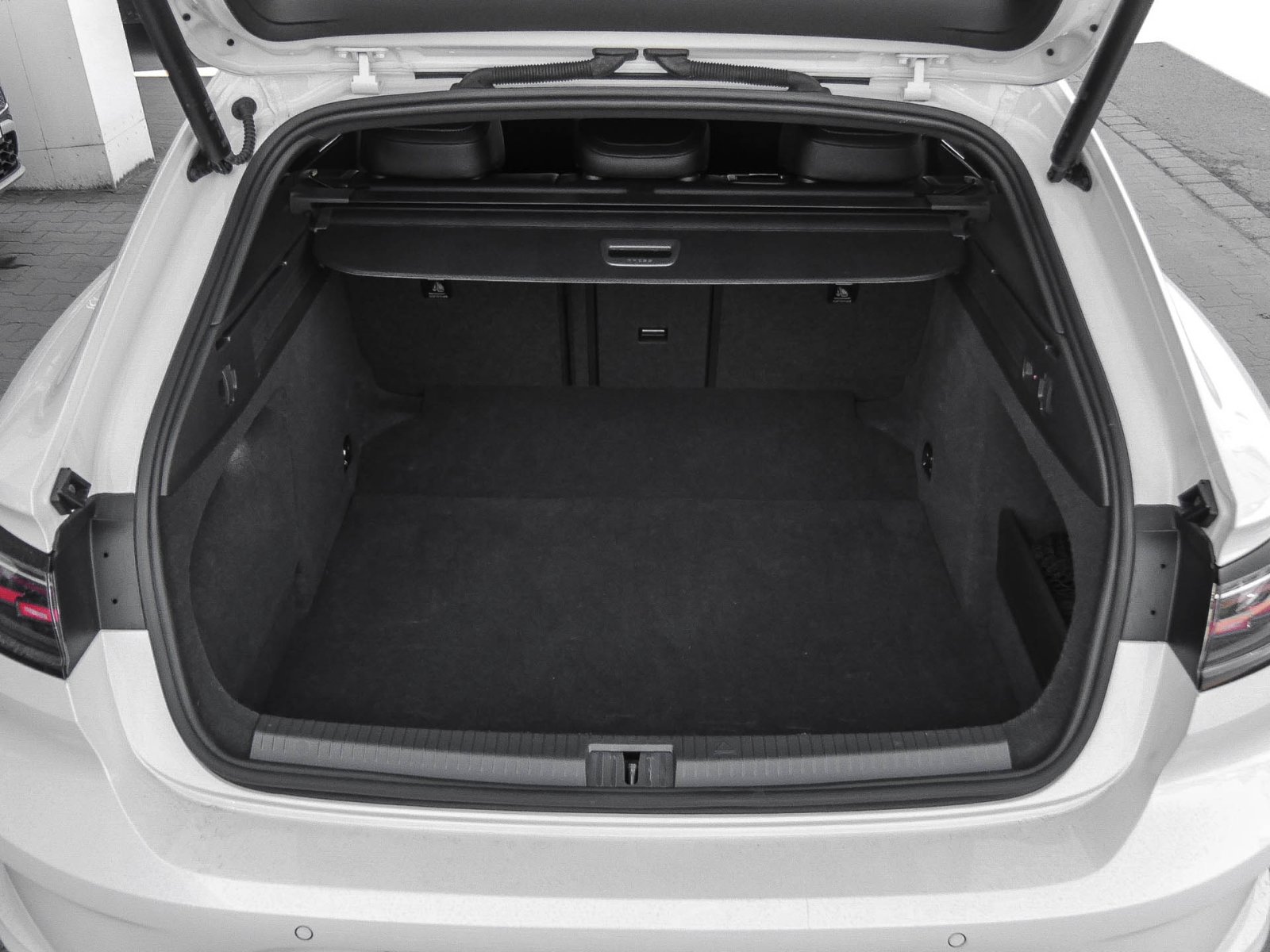 Volkswagen Arteon Shooting Brake 2.0 R 4X4 LEDER AHK LM19