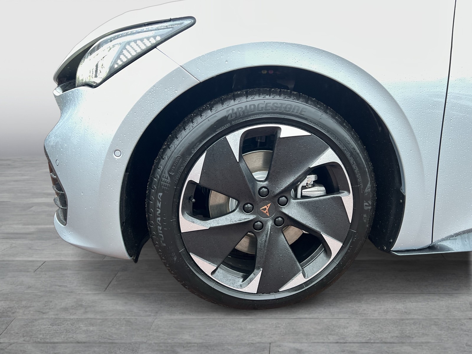 Cupra Born EDITION DYNAMIC 360CAM ACC LM19 NAVI SITZHZ