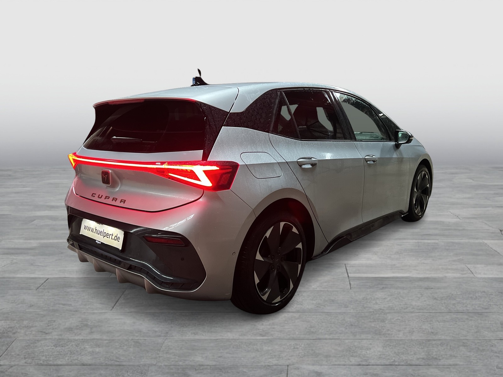 Cupra Born EDITION DYNAMIC 360CAM ACC LM19 NAVI SITZHZ