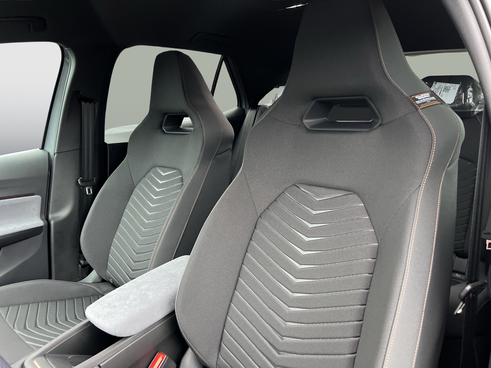 Cupra Born EDITION DYNAMIC 360CAM ACC LM19 NAVI SITZHZ