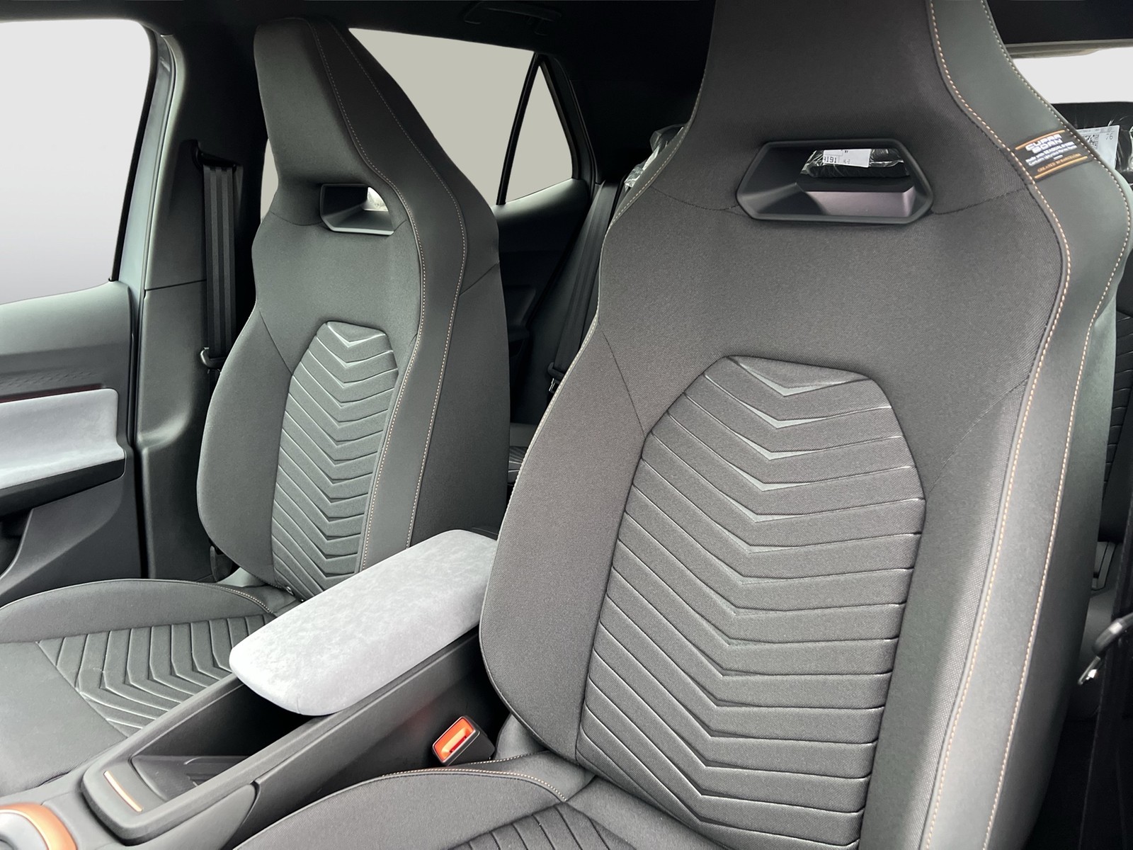 Cupra Born EDITION DYNAMIC 360CAM ACC LM19 NAVI SITZHZ