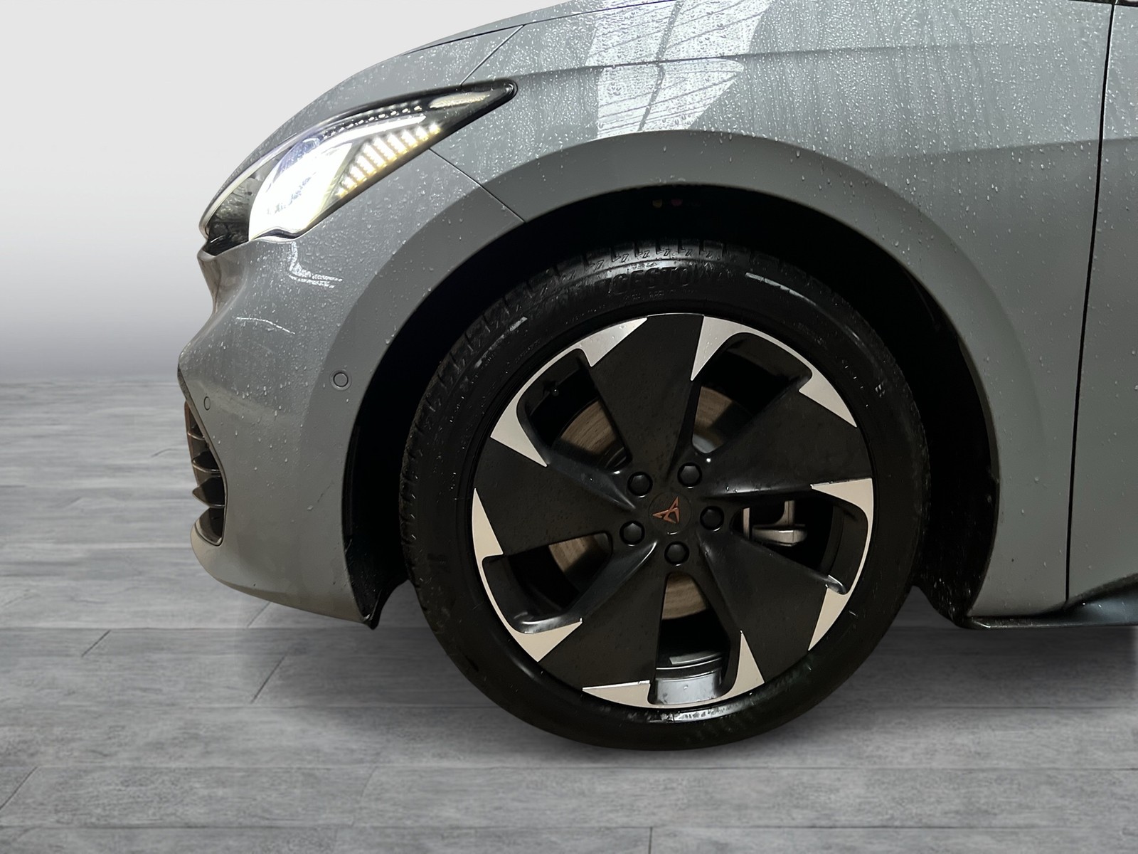 Cupra Born EDITION DYNAMIC 360CAM ACC LM19 NAVI SITZHZ