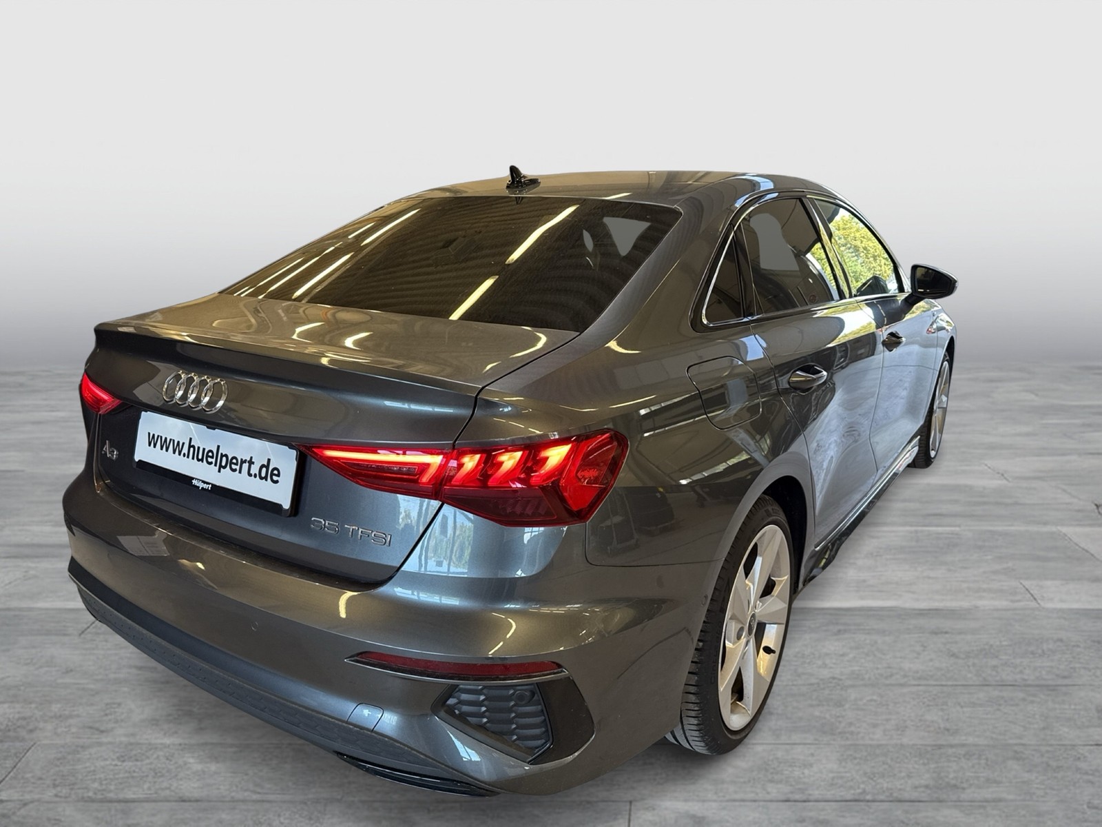 Audi A3 35 LIM. S LINE BLACKPAK ACC LM18 NAVI+ SITZHEIZUNG