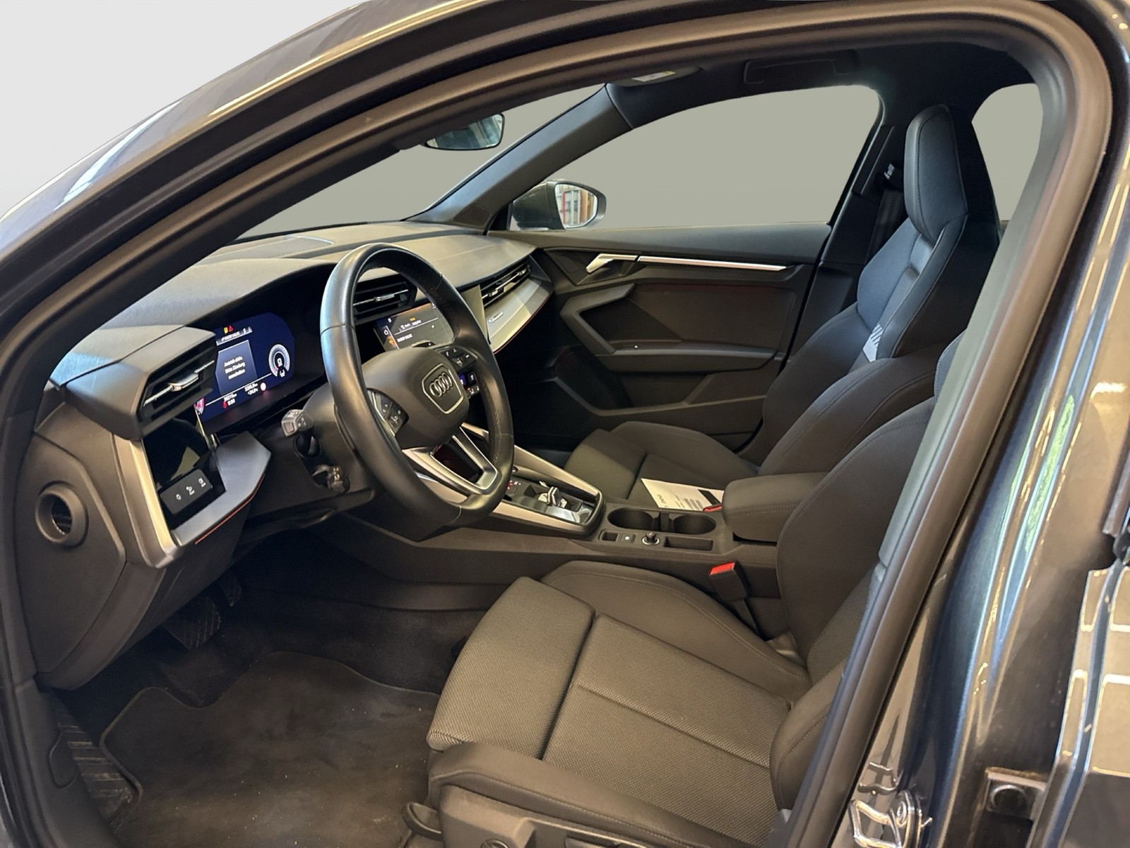 Audi A3 35 LIM. S LINE BLACKPAK ACC LM18 NAVI+ SITZHEIZUNG