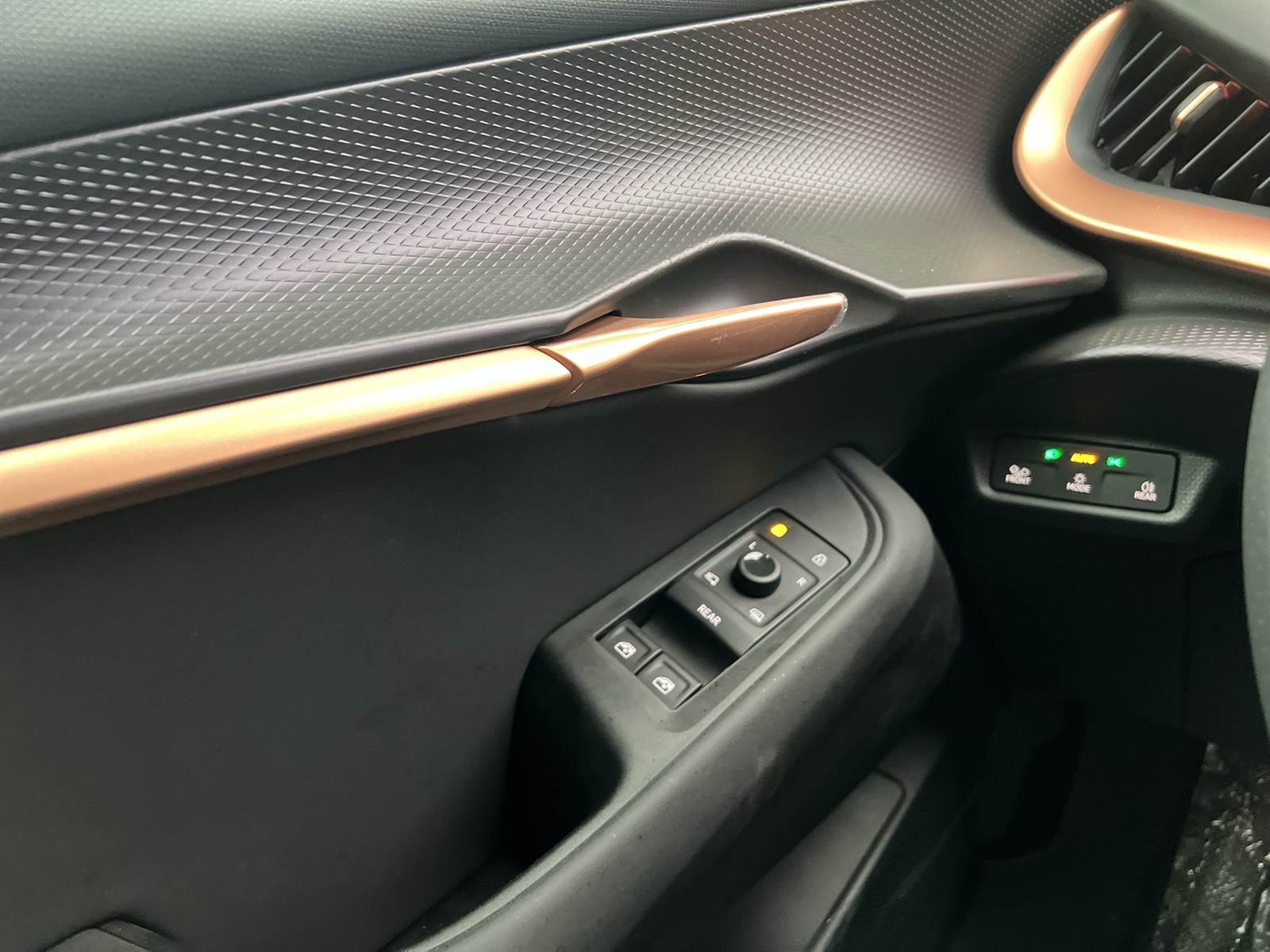 Cupra Tavascan ENDURANCE WÄRMEPUMPE CAM ACC LM19 NAVI