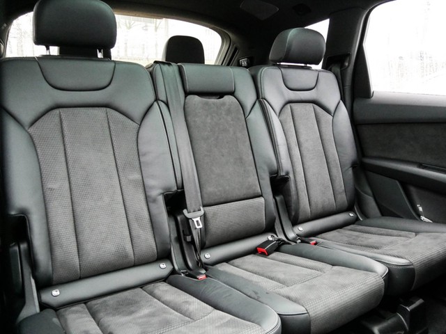 Audi Q7 55 Qu. S LINE 7SITZE PANO STANDHZ ALU21