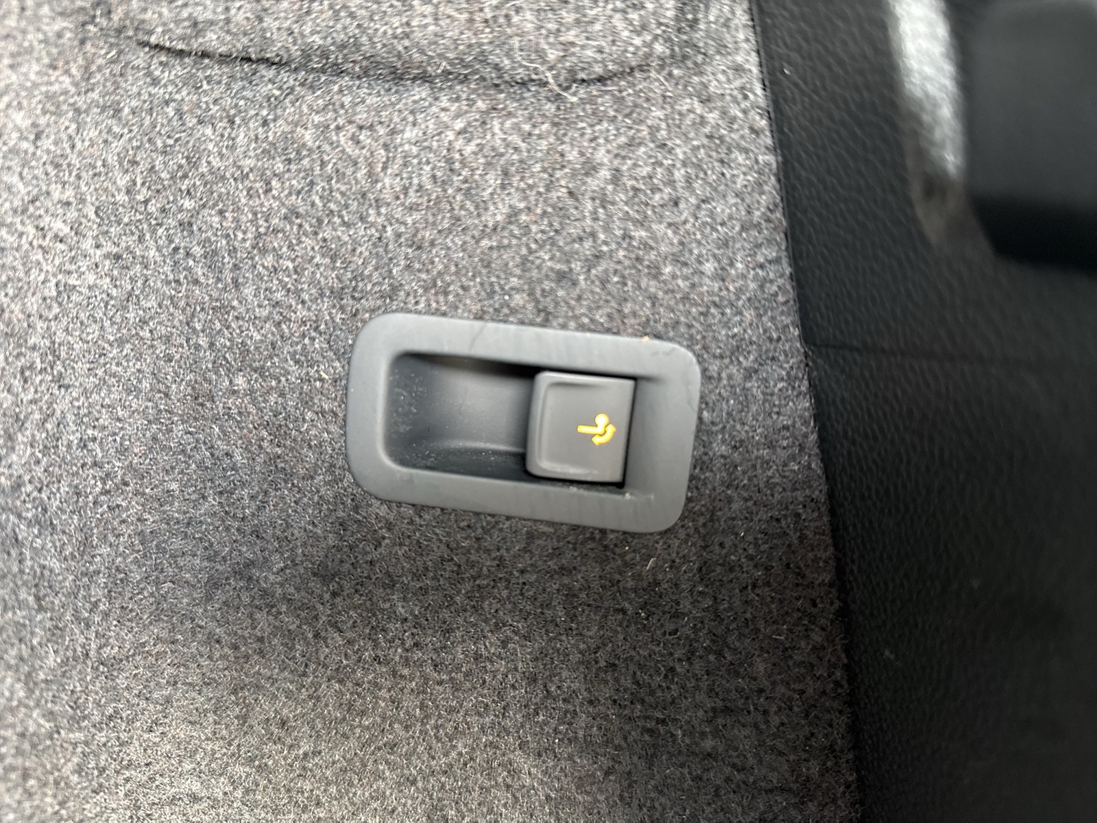 Skoda Karoq 1.5 SPORTLINE STANDHZ. AHK 360CAM E-KLAPPE