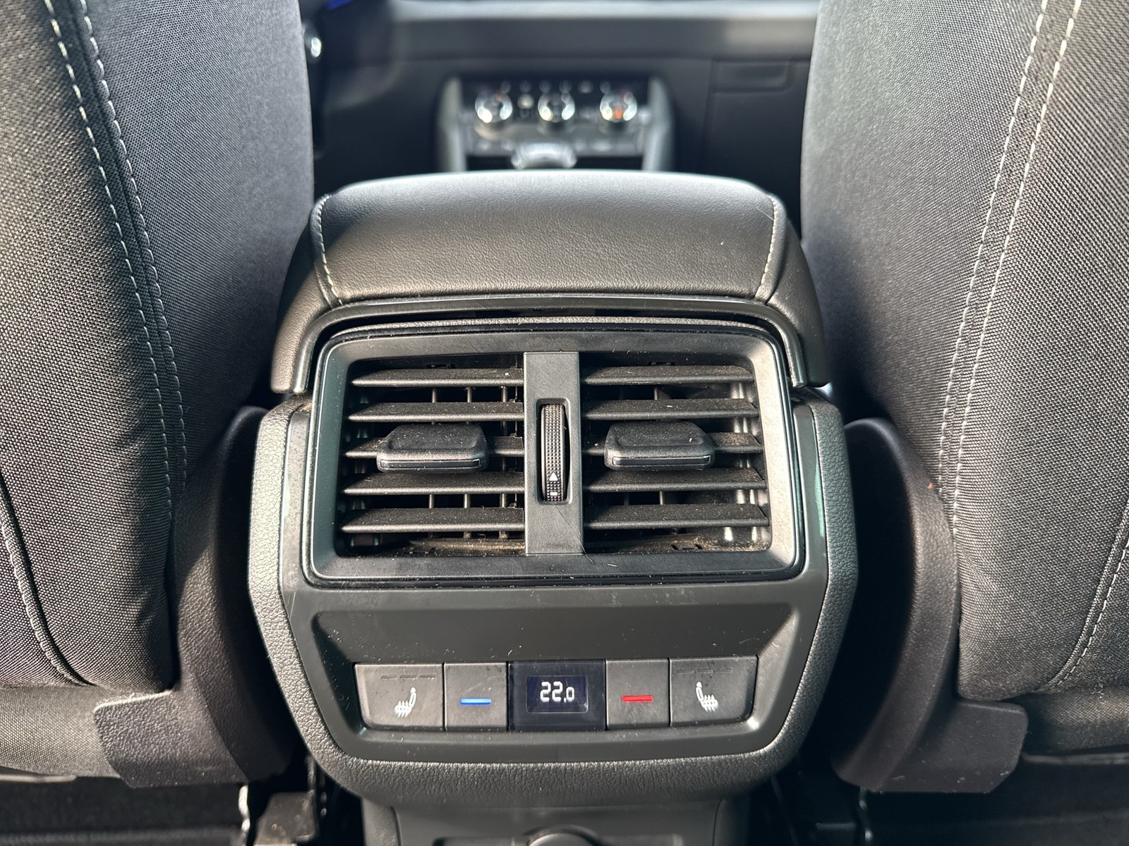 Skoda Karoq 1.5 SPORTLINE STANDHZ. AHK 360CAM E-KLAPPE