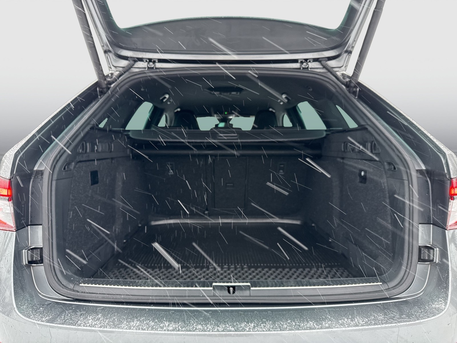 Skoda Superb Combi 2.0 SPORTLINE CANTON CAM ACC LM19