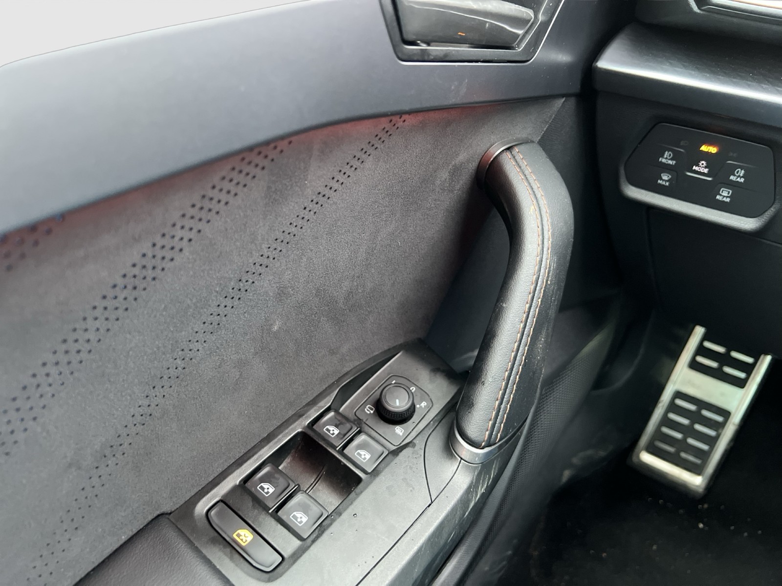 Cupra Leon 1.5 HYBRID FACELIFT CAM ACC E-KLAPPE NAVI