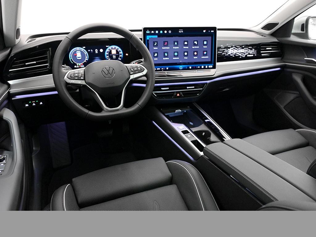 Volkswagen Passat Variant eHYBRID ELEGANCE DSG PANO LEDER AHK LM19